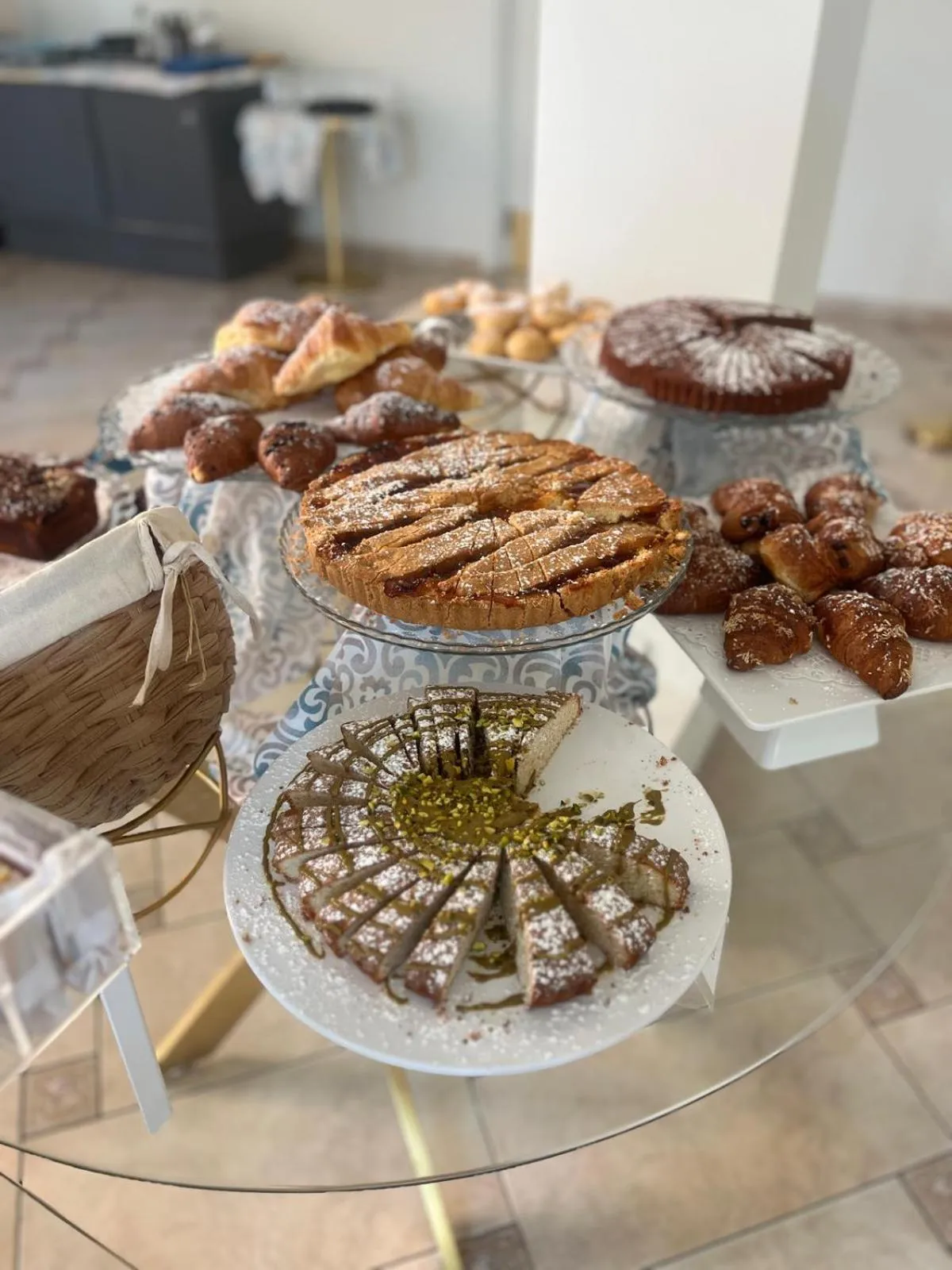 Breakfast in Hotel Eden