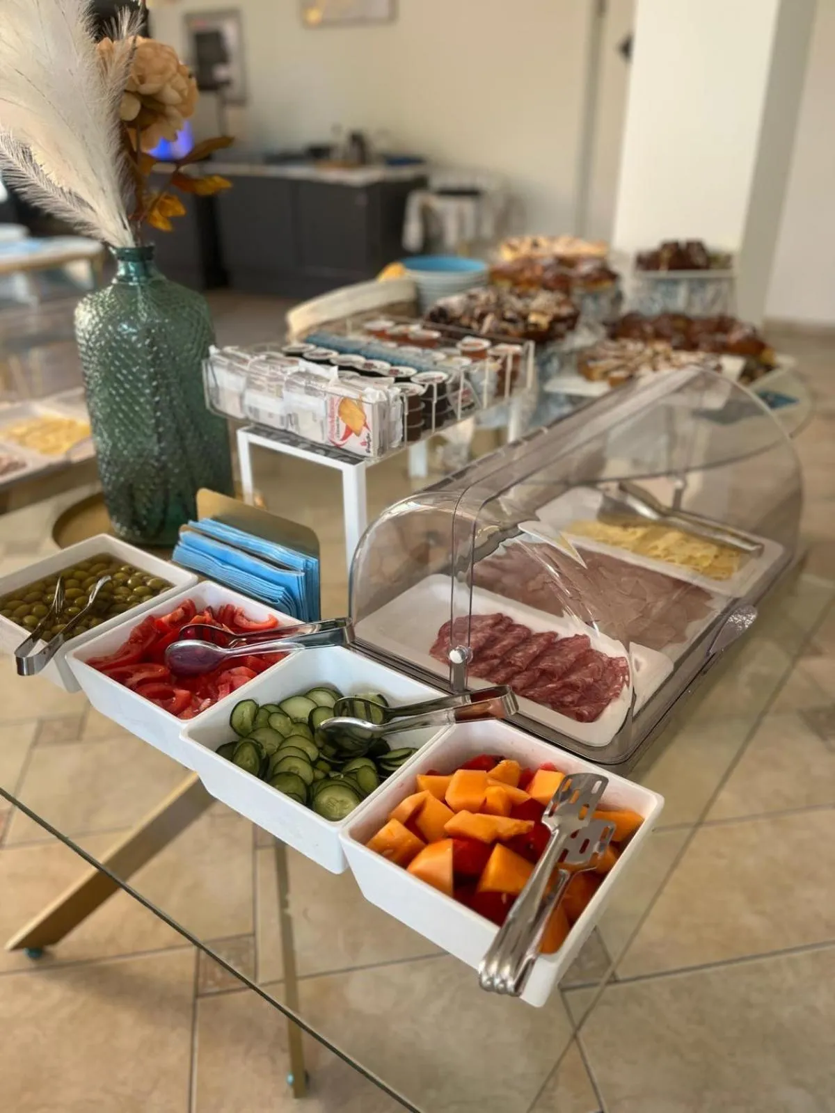 Breakfast in Hotel Eden