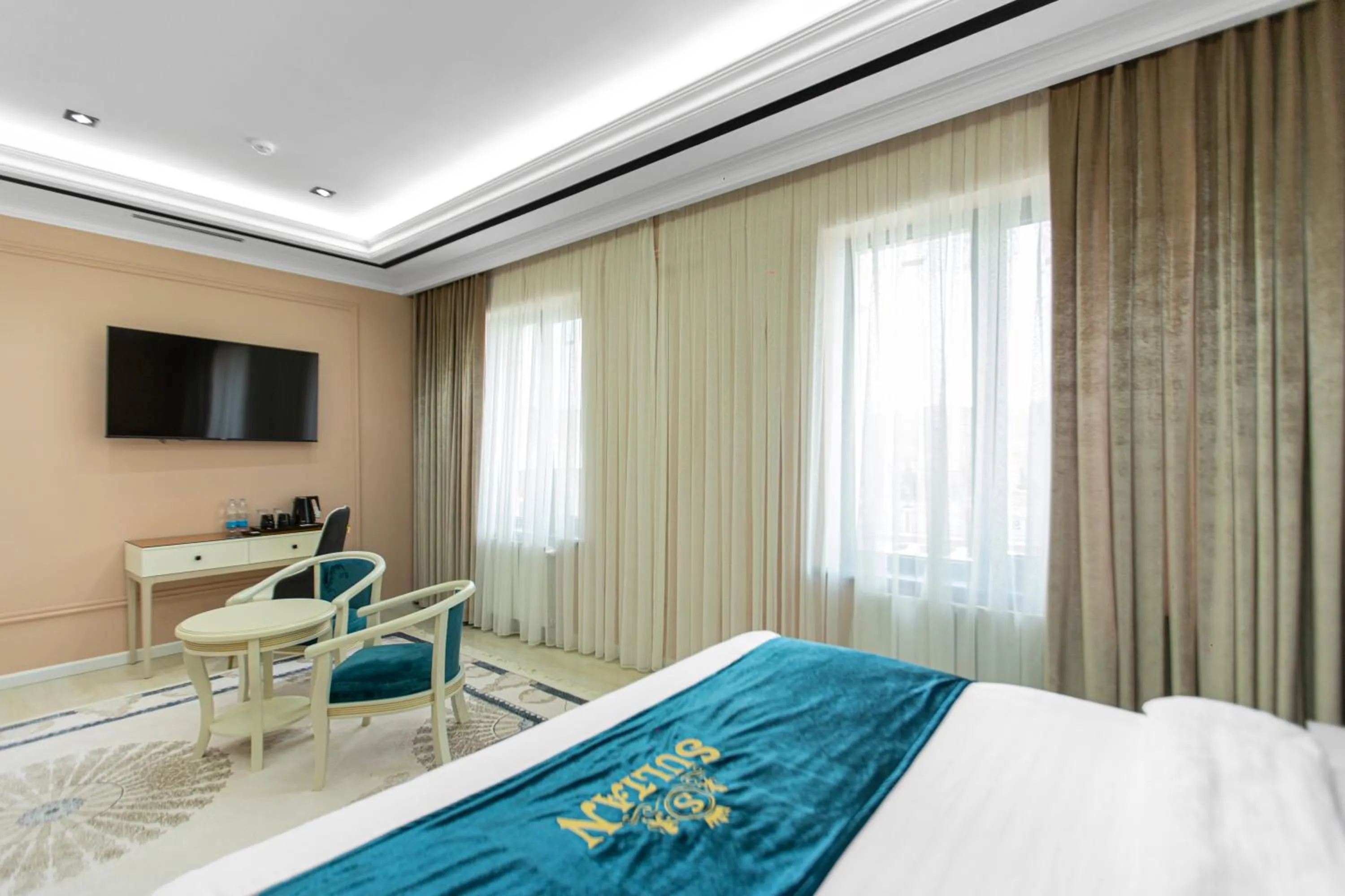 Bed in HOTEL SULTAN PALACE