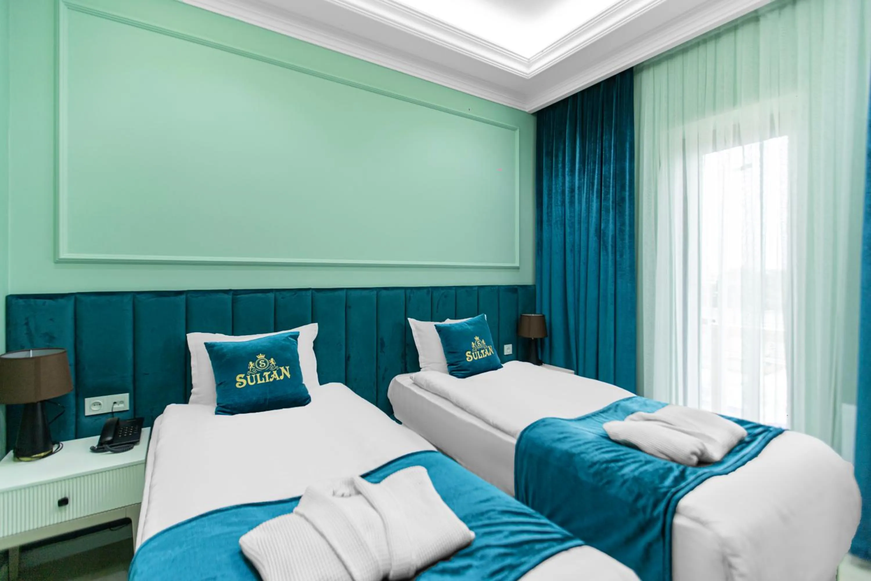 Property building, Bed in HOTEL SULTAN PALACE