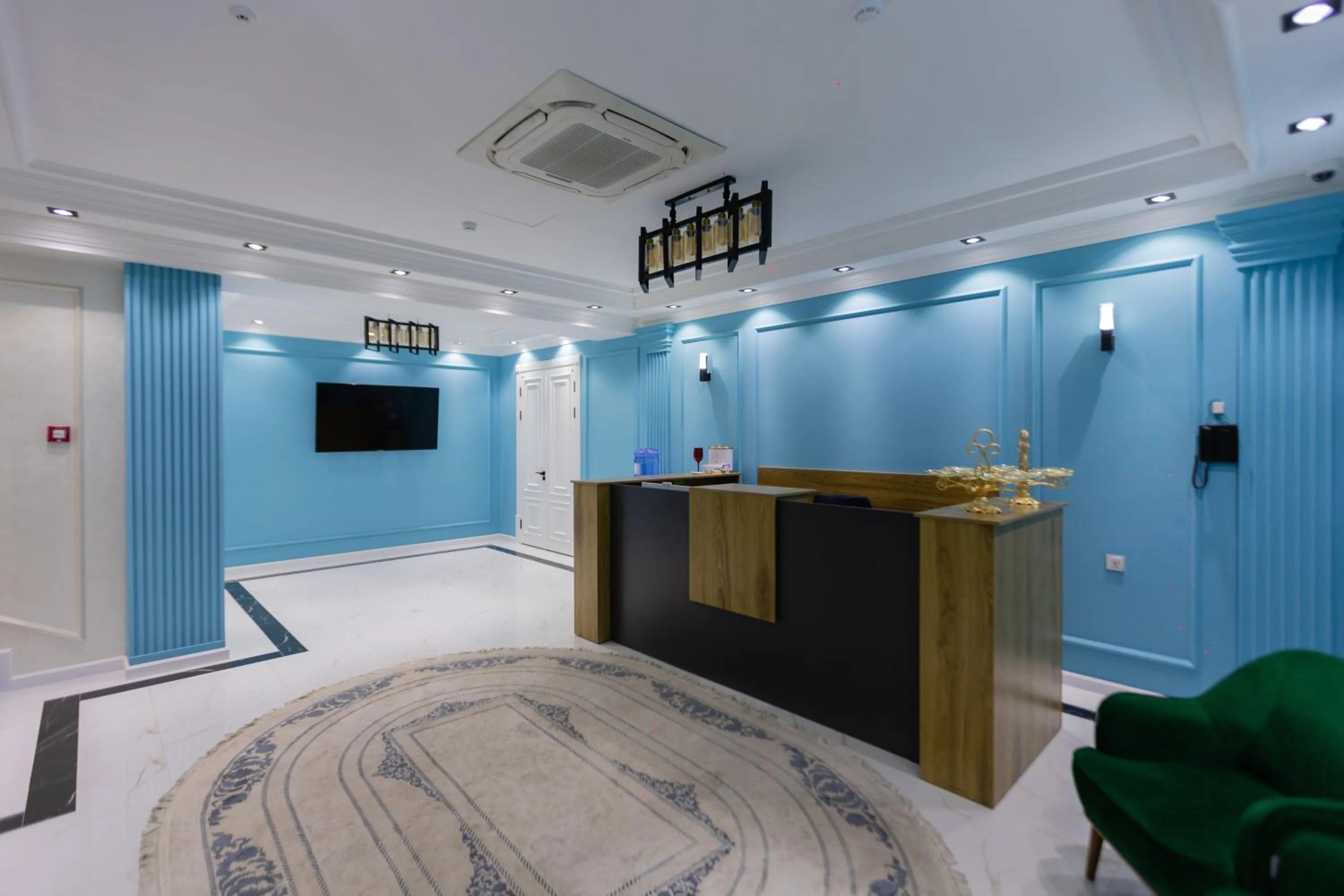 TV and multimedia in HOTEL SULTAN PALACE