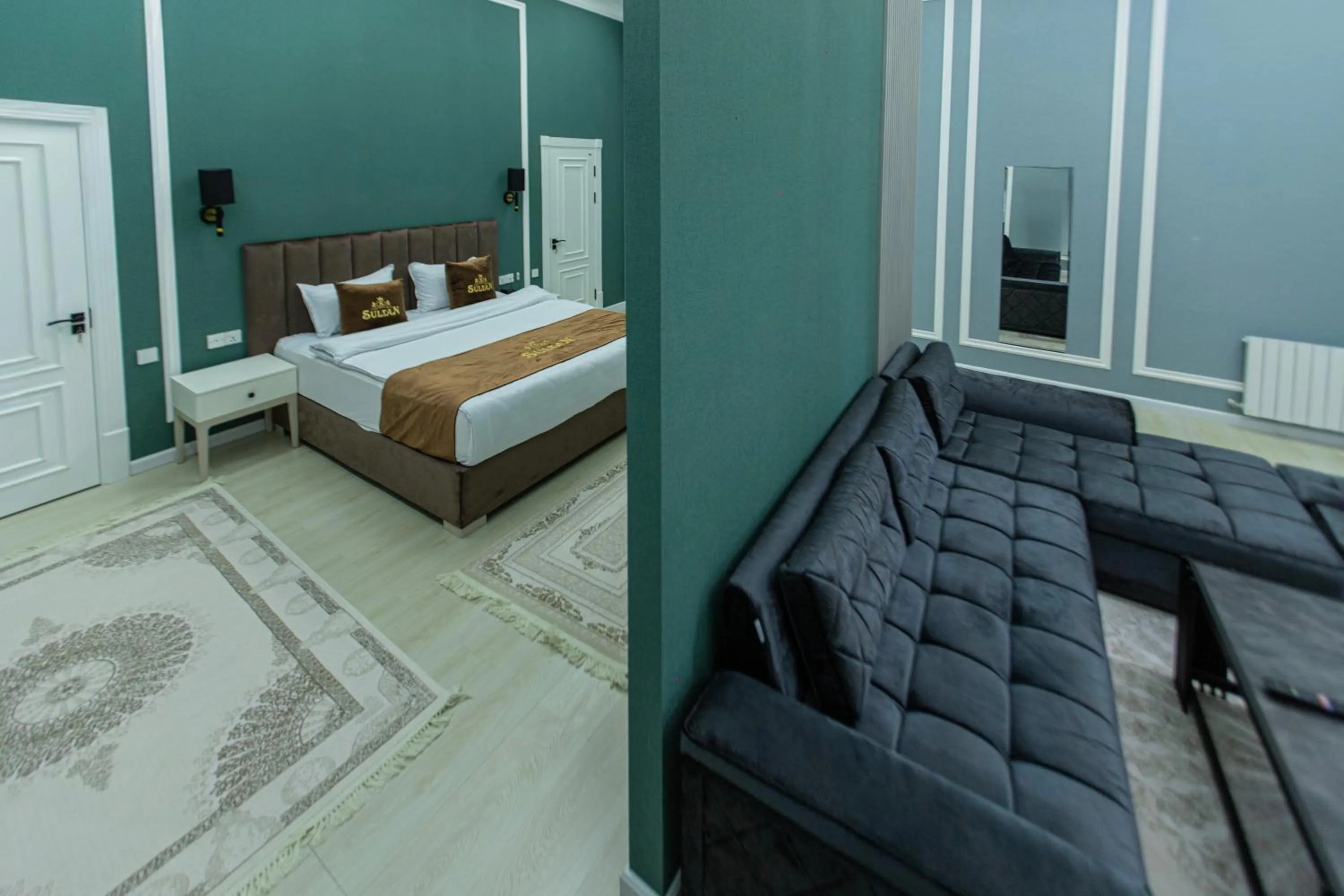 Property building, Bed in HOTEL SULTAN PALACE