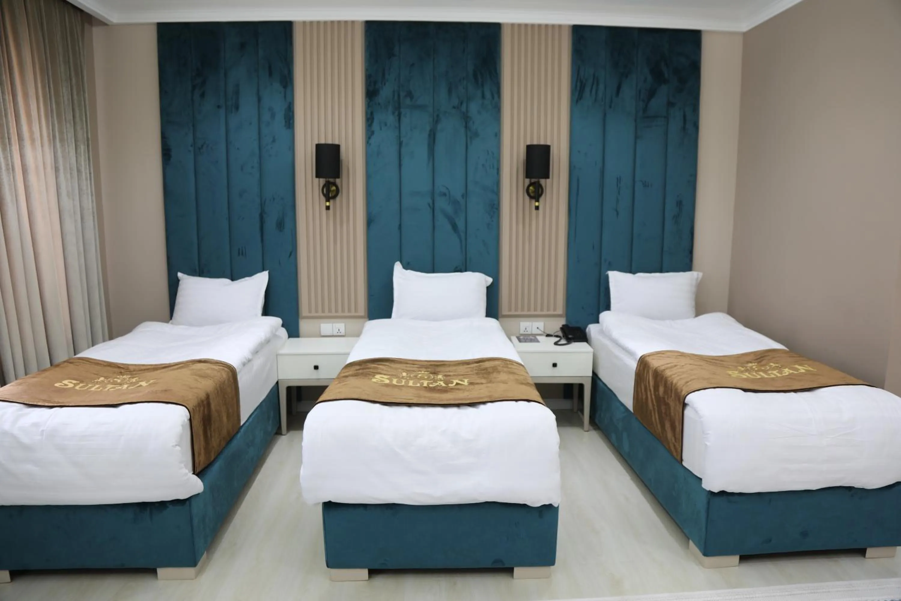 Bed in HOTEL SULTAN PALACE