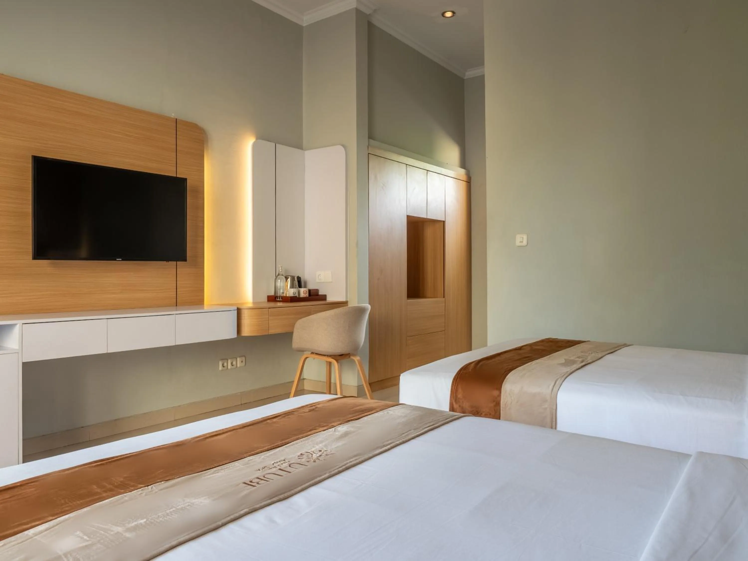 TV and multimedia, Bed in U Tube Hotel