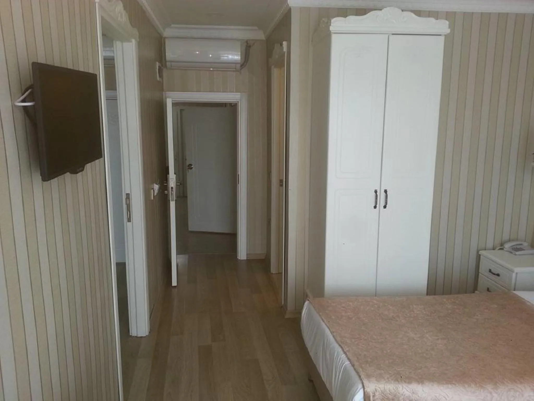 Living room, Bed in Sultanahmet Newport Hotel