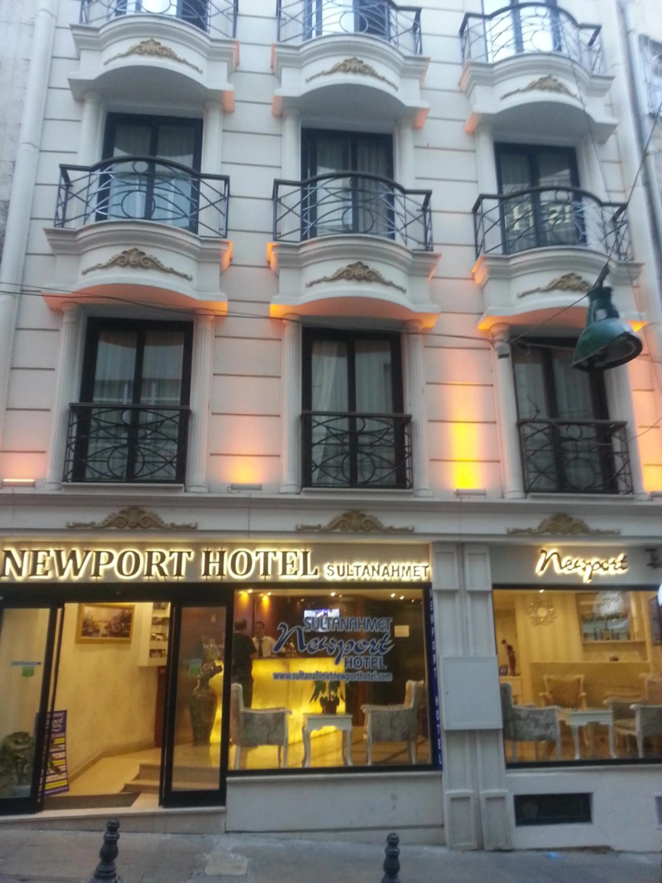 Facade/entrance in Sultanahmet Newport Hotel