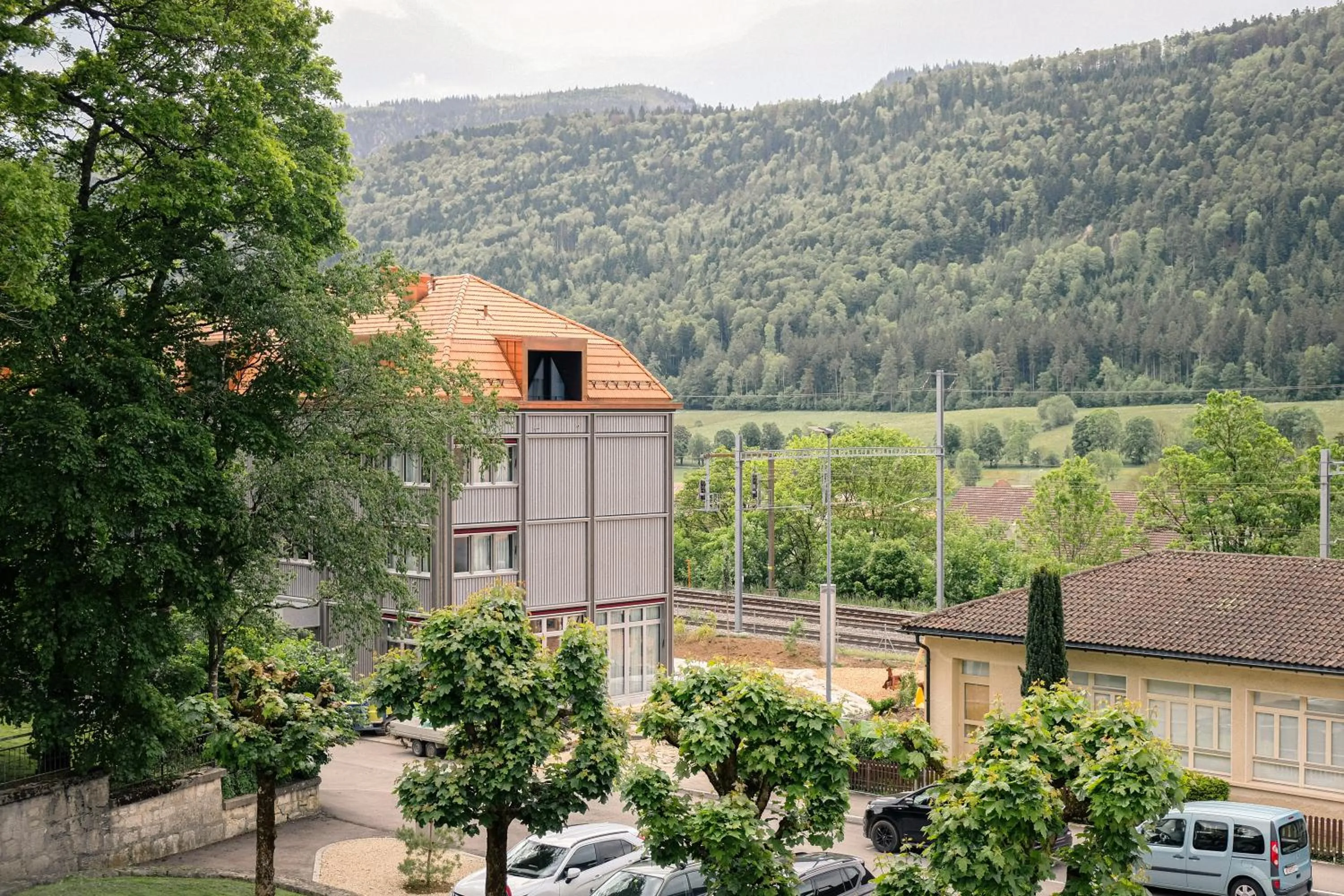 Garden view in Hota Hotel Saint-Imier