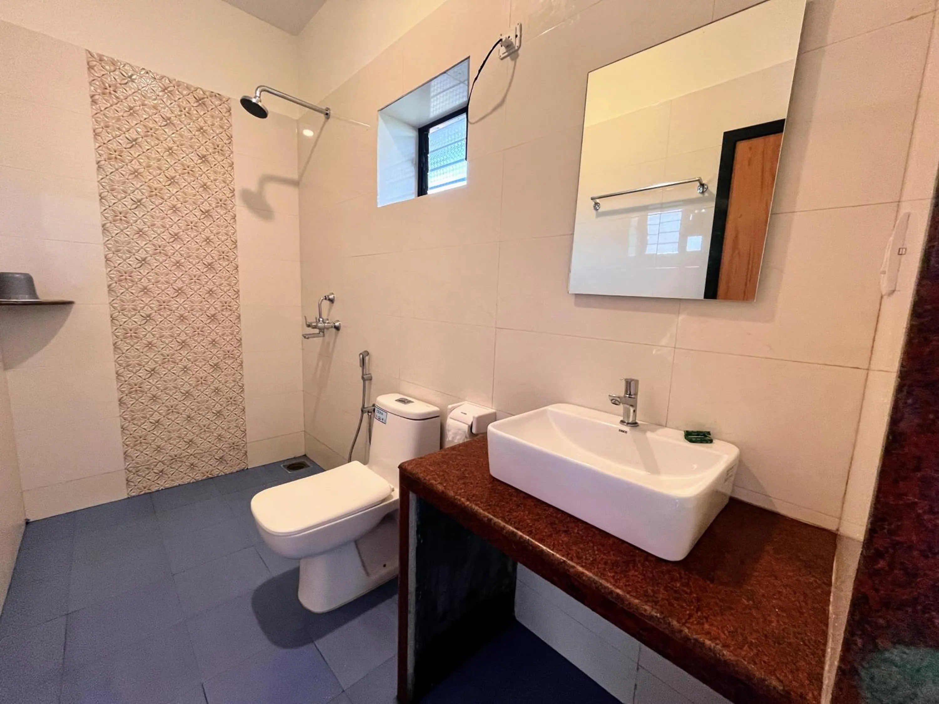 Shower in Morjim Sunset Hotel