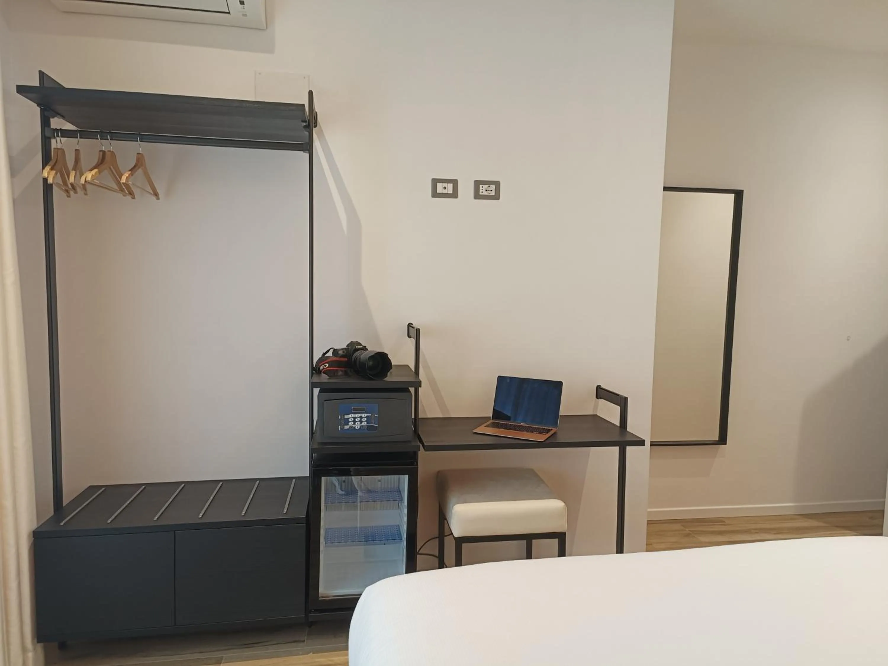 Photo of the whole room, Bed in Romi Suite