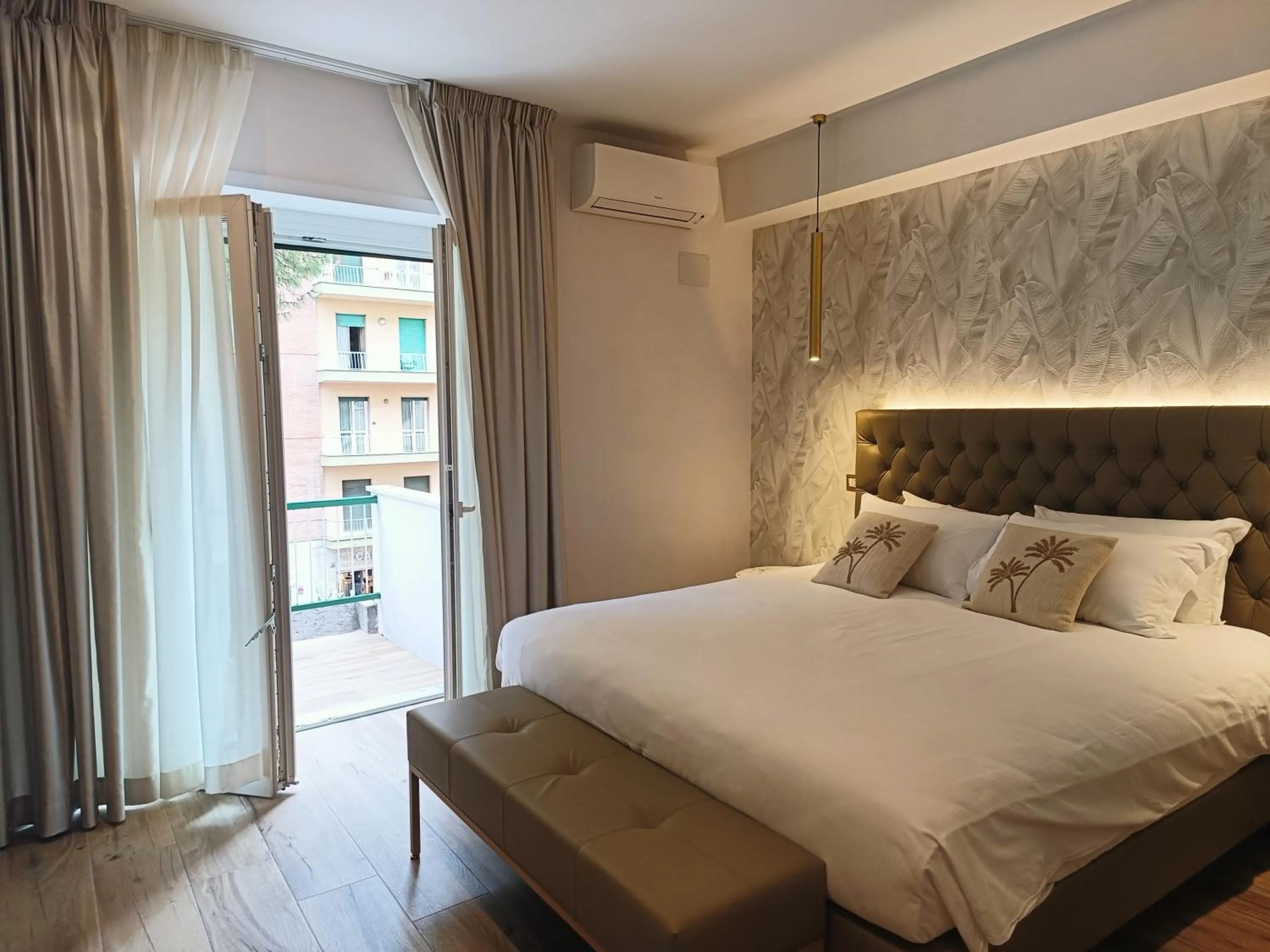 Balcony/Terrace, Bed in Romi Suite