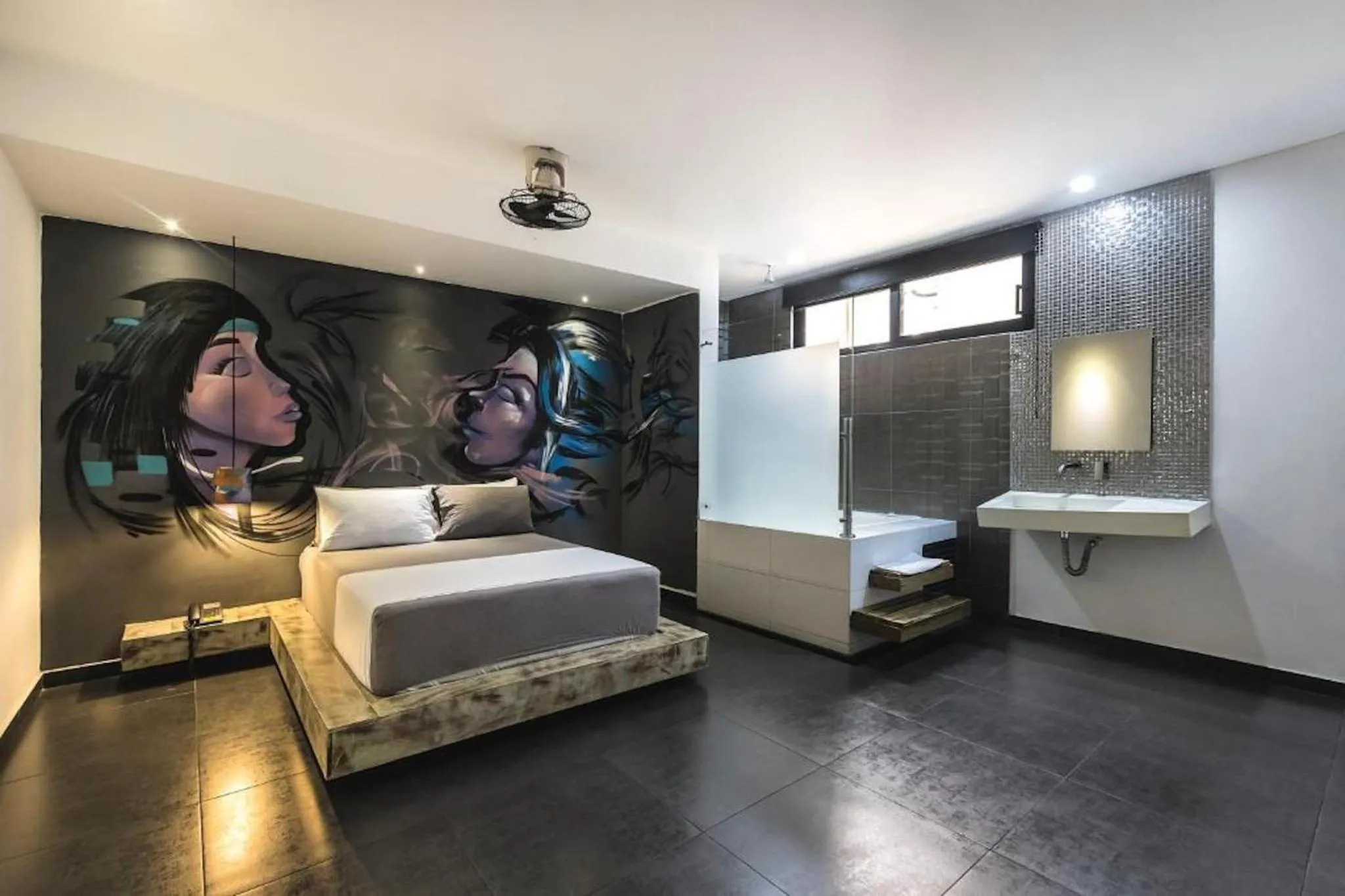 Photo of the whole room, Bed in Hotel Galeria Medellin