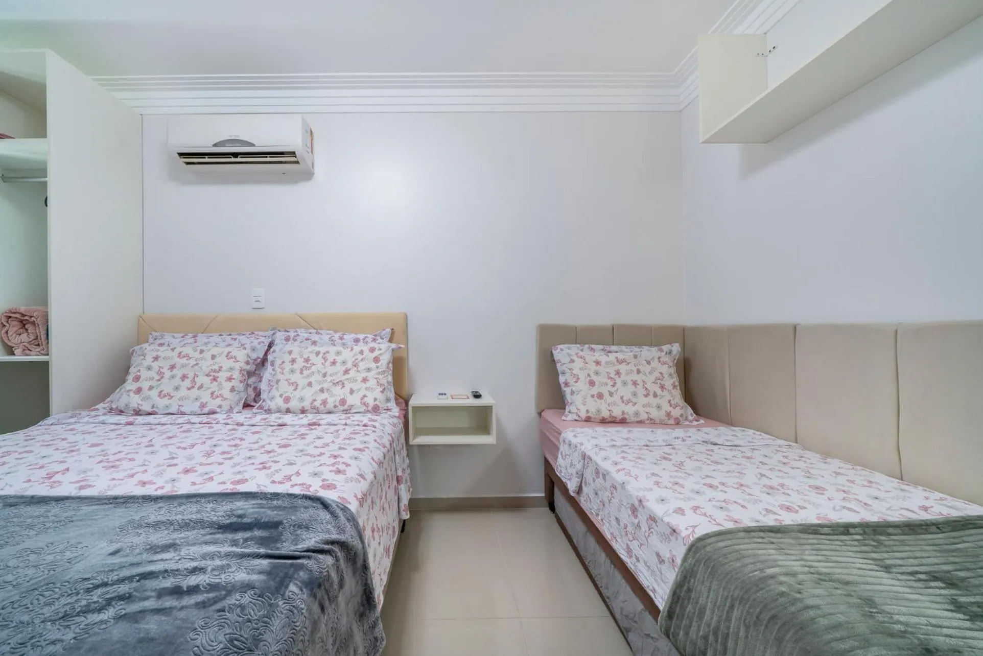 Bedroom, Bed in Bombinhas Summer Beach APT 333