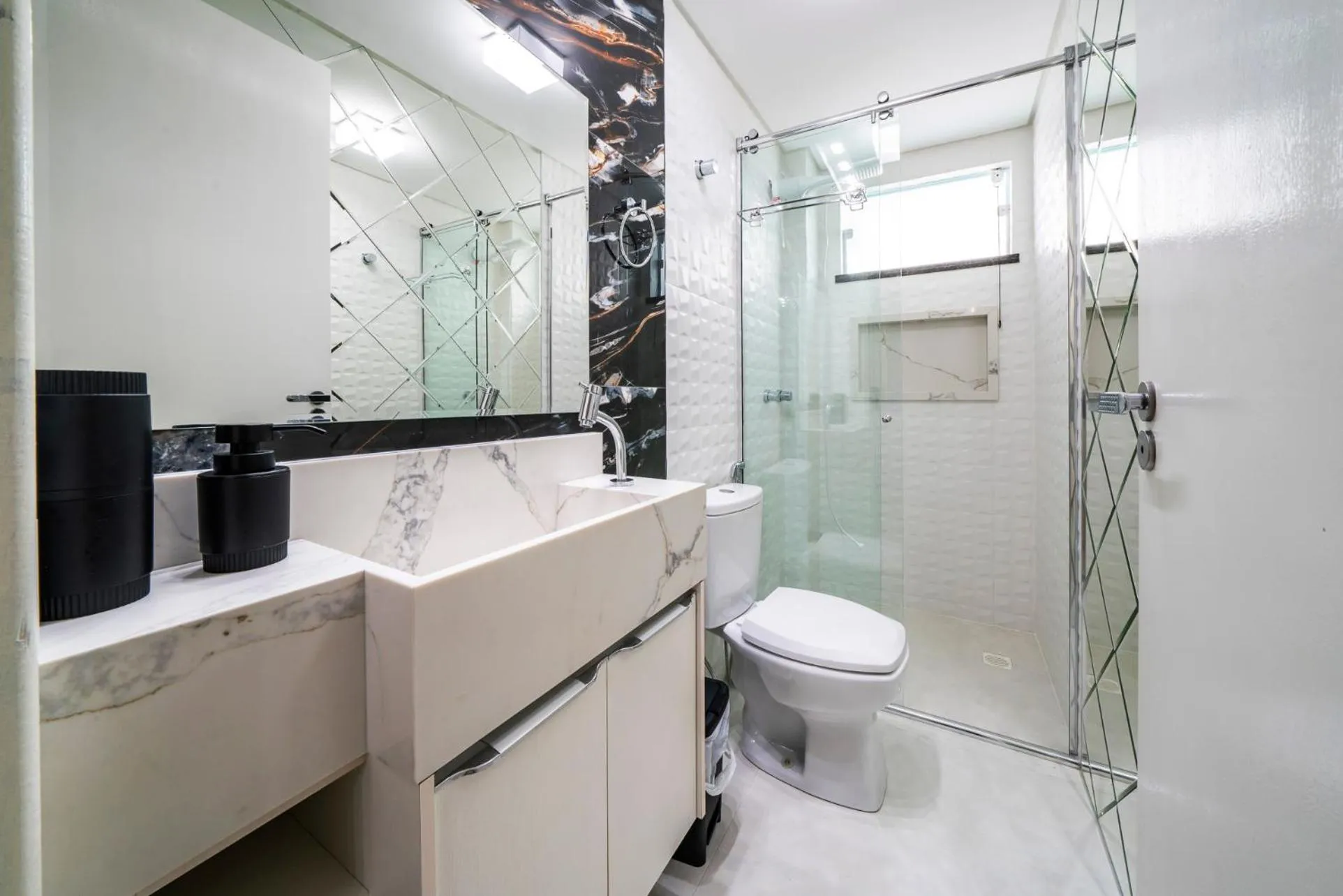 Bathroom in Bombinhas Summer Beach APT 333