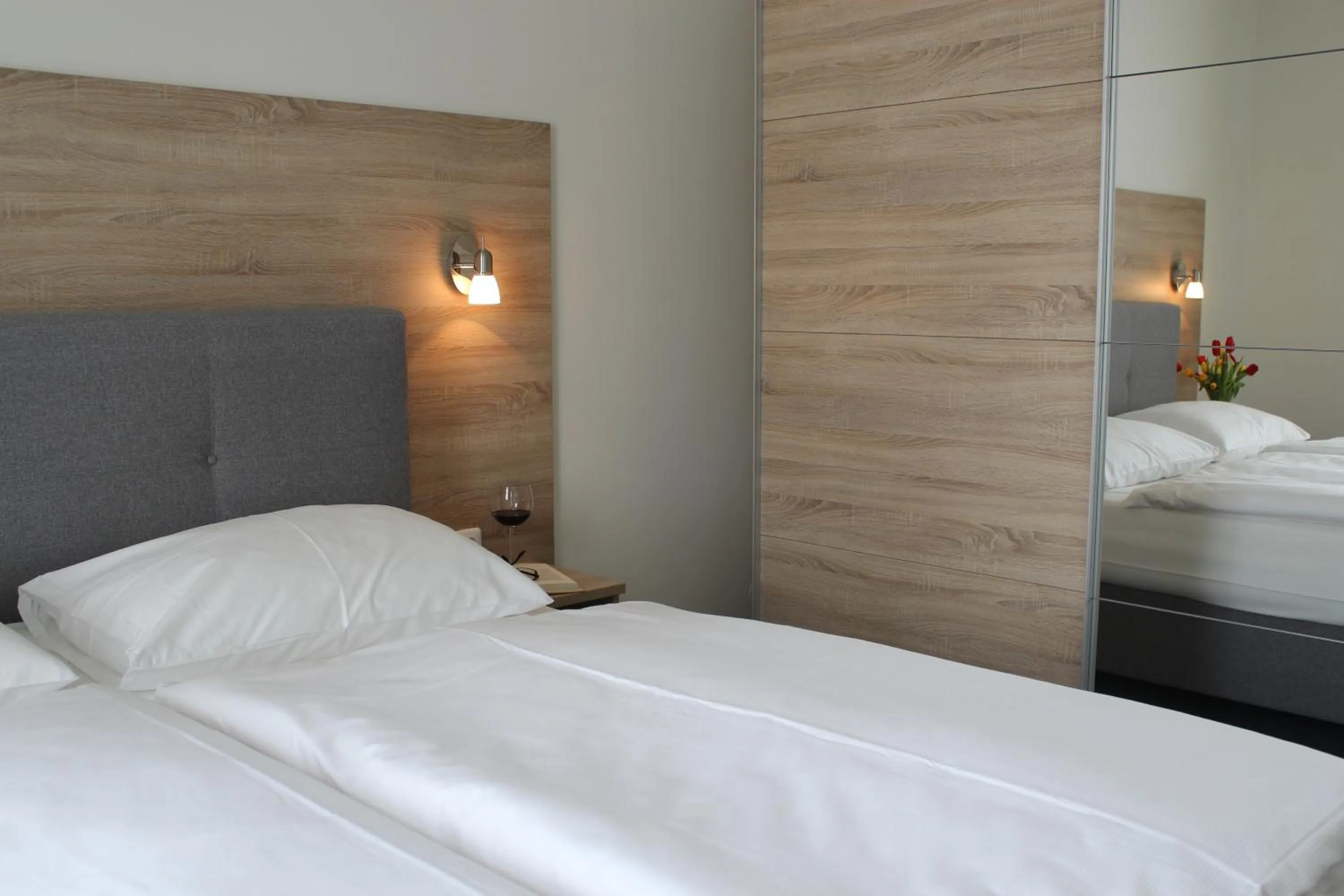 Decorative detail, Bed in Das Karl August