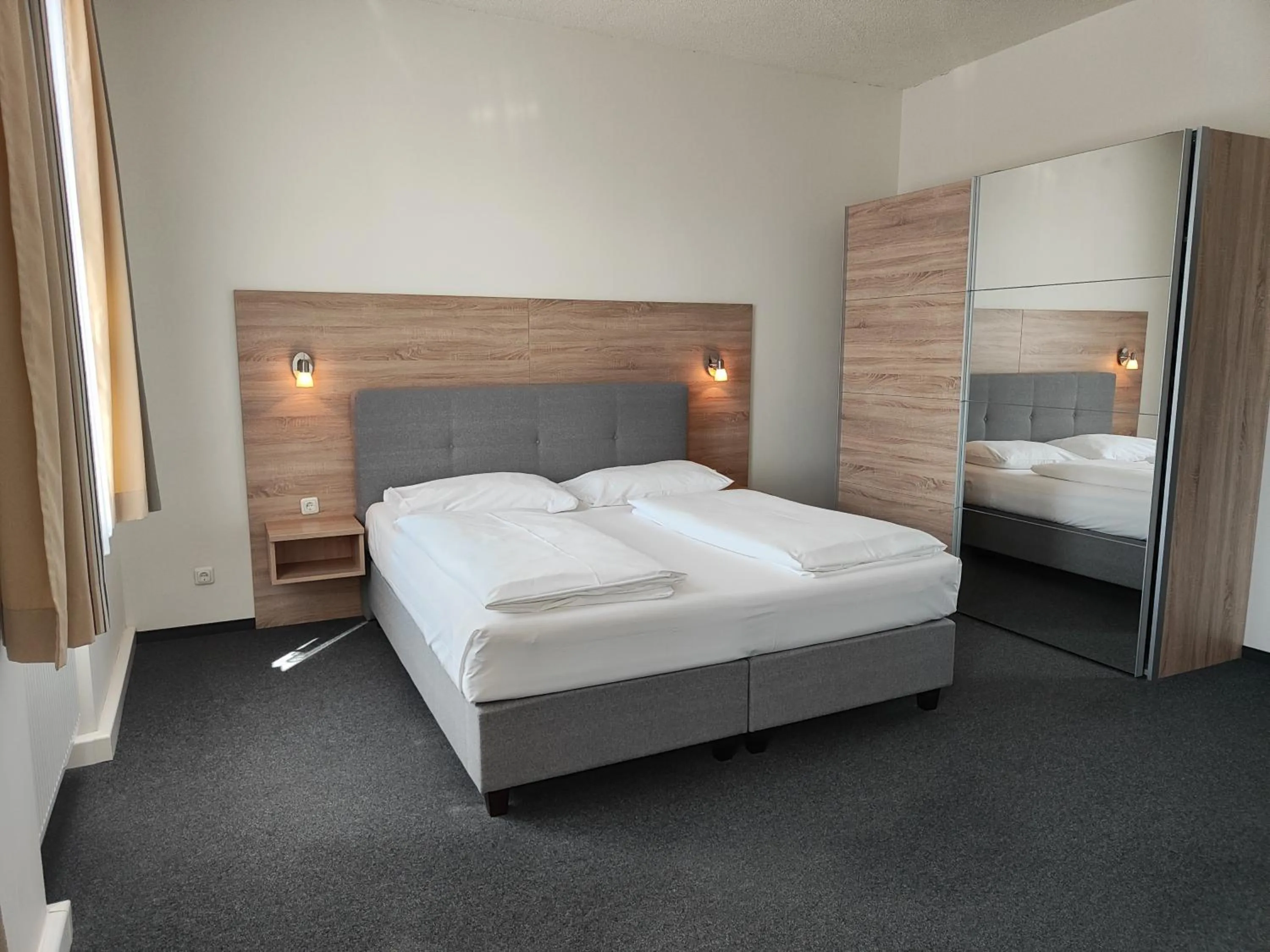 Photo of the whole room, Bed in Das Karl August