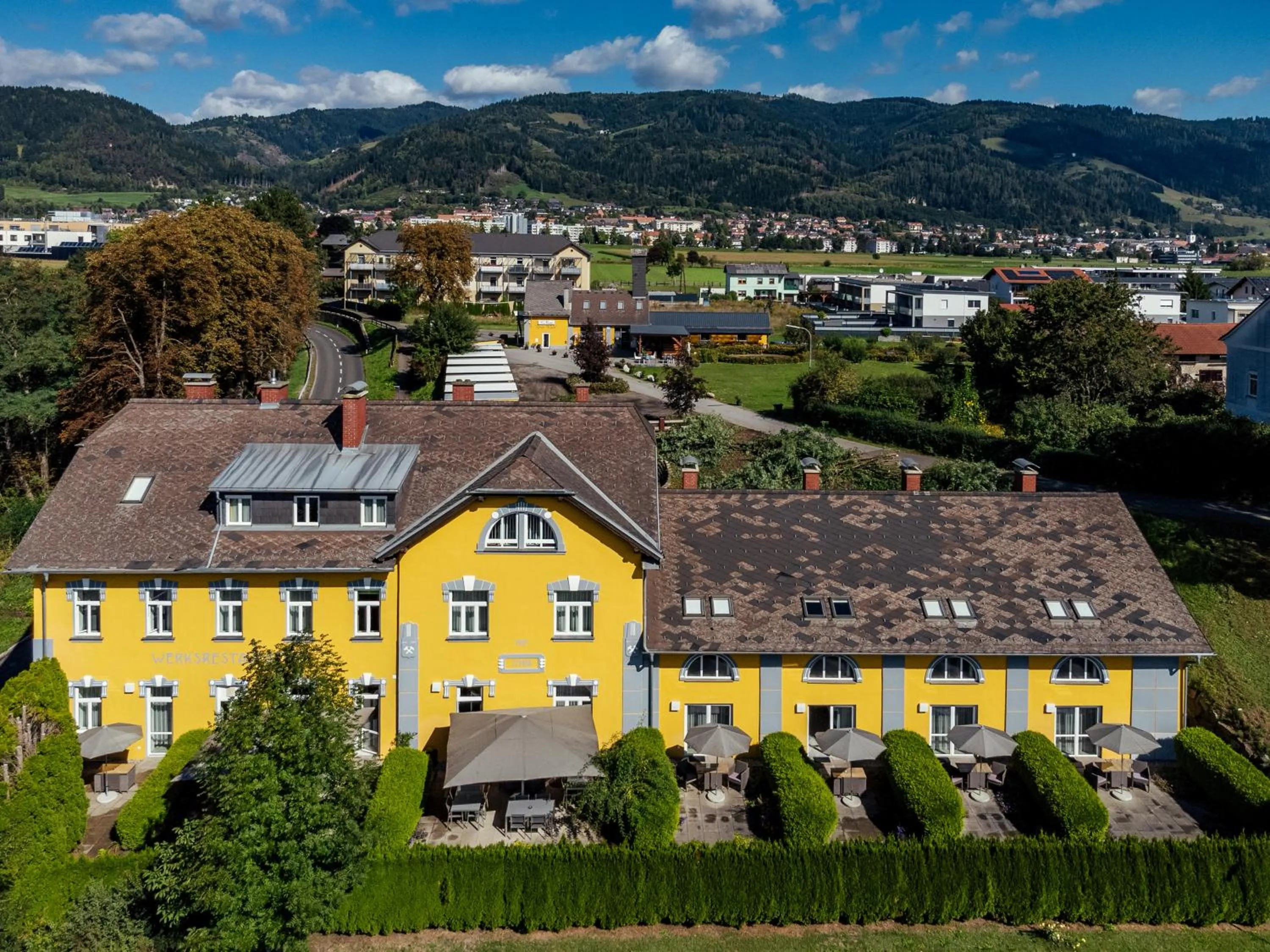 Property building in Das Karl August