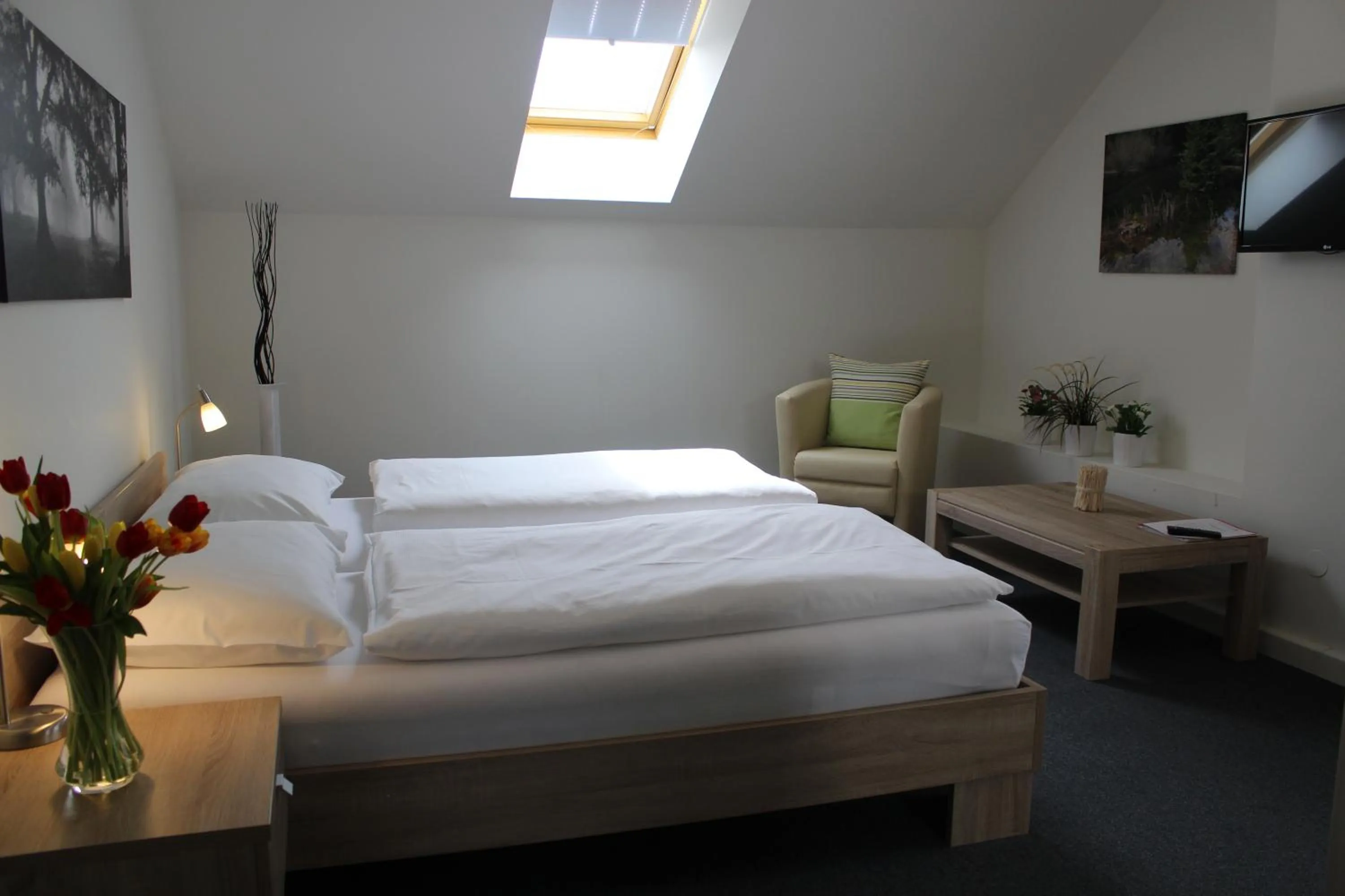 Photo of the whole room, Bed in Das Karl August