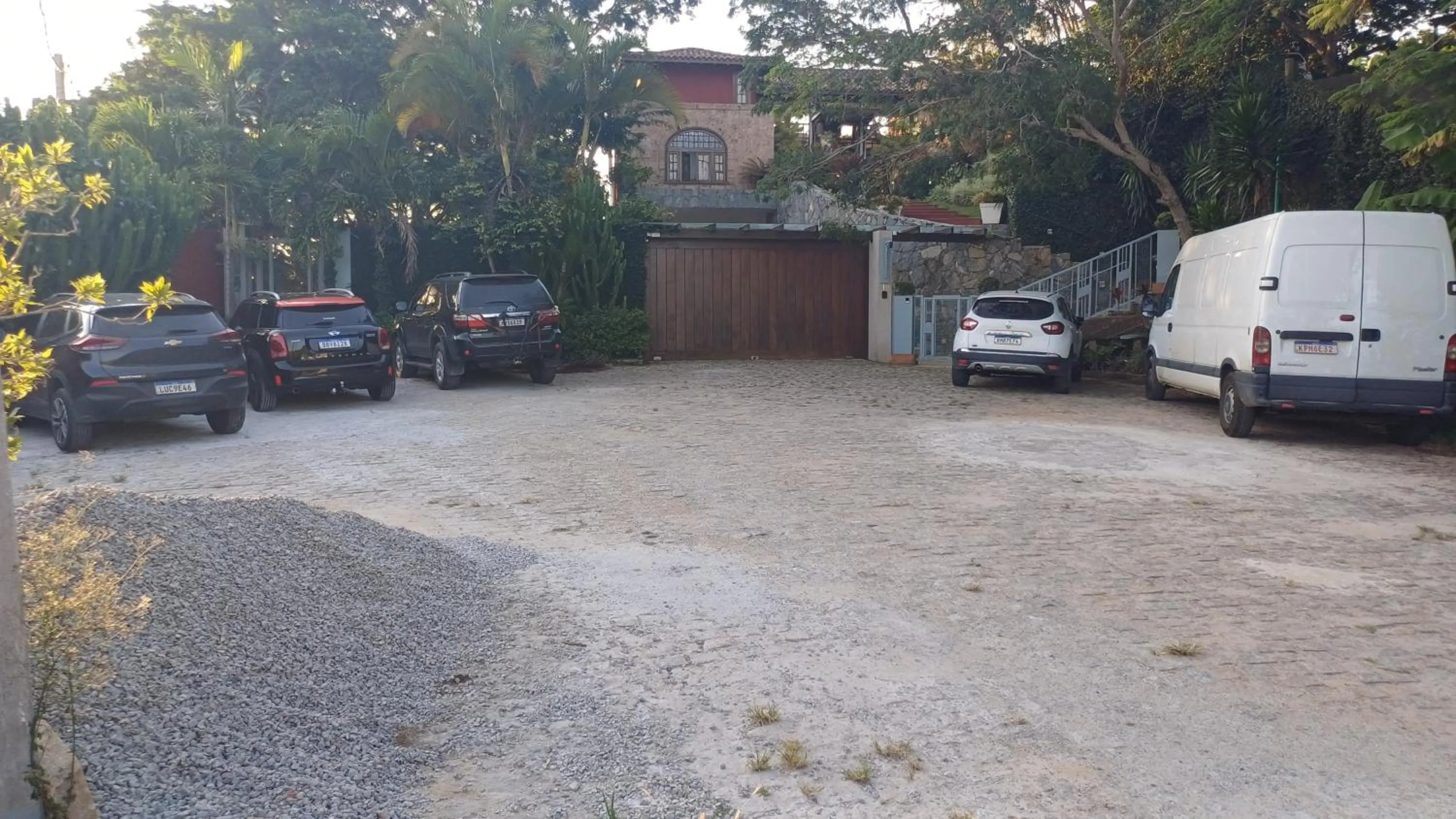 Parking in Cliffside Boutique Hotel