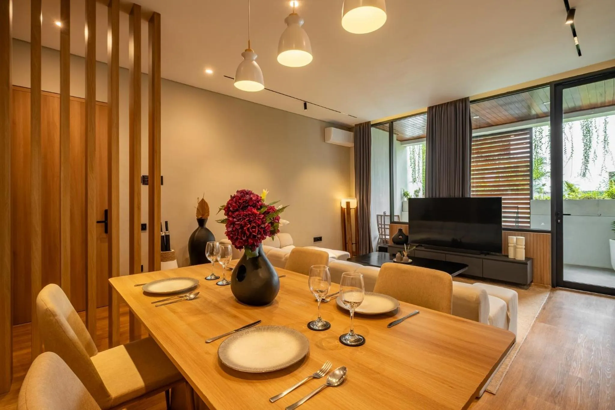 Dining area in Alex Villas Complex N3