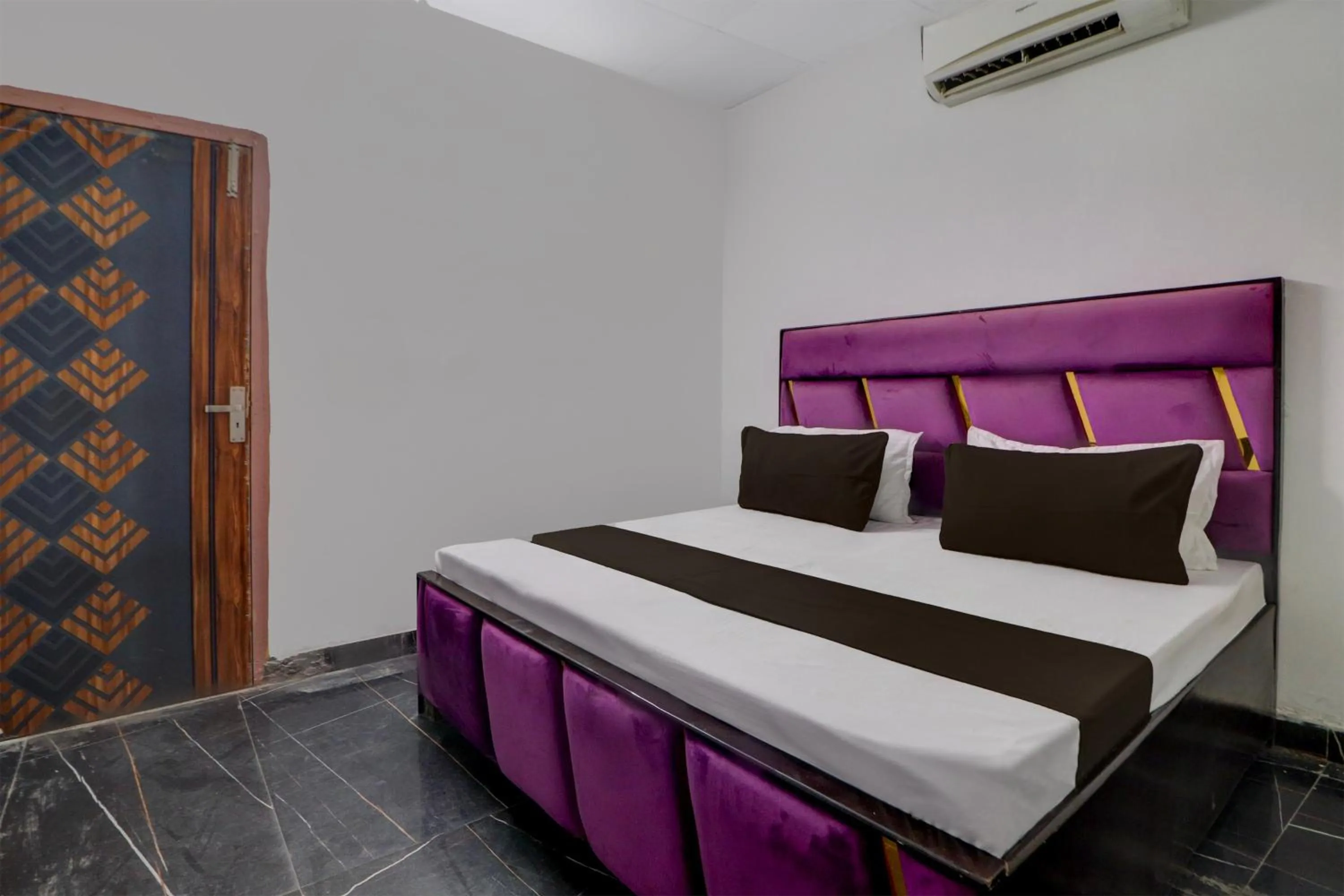 Bedroom, Bed in Super Hotel O Hotel Feel Inn