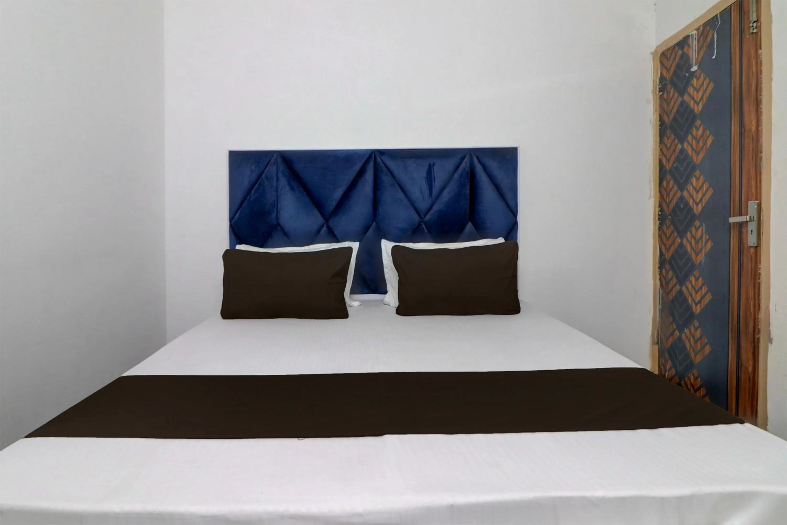 Bedroom, Bed in Hotel O Hotel Feel Inn