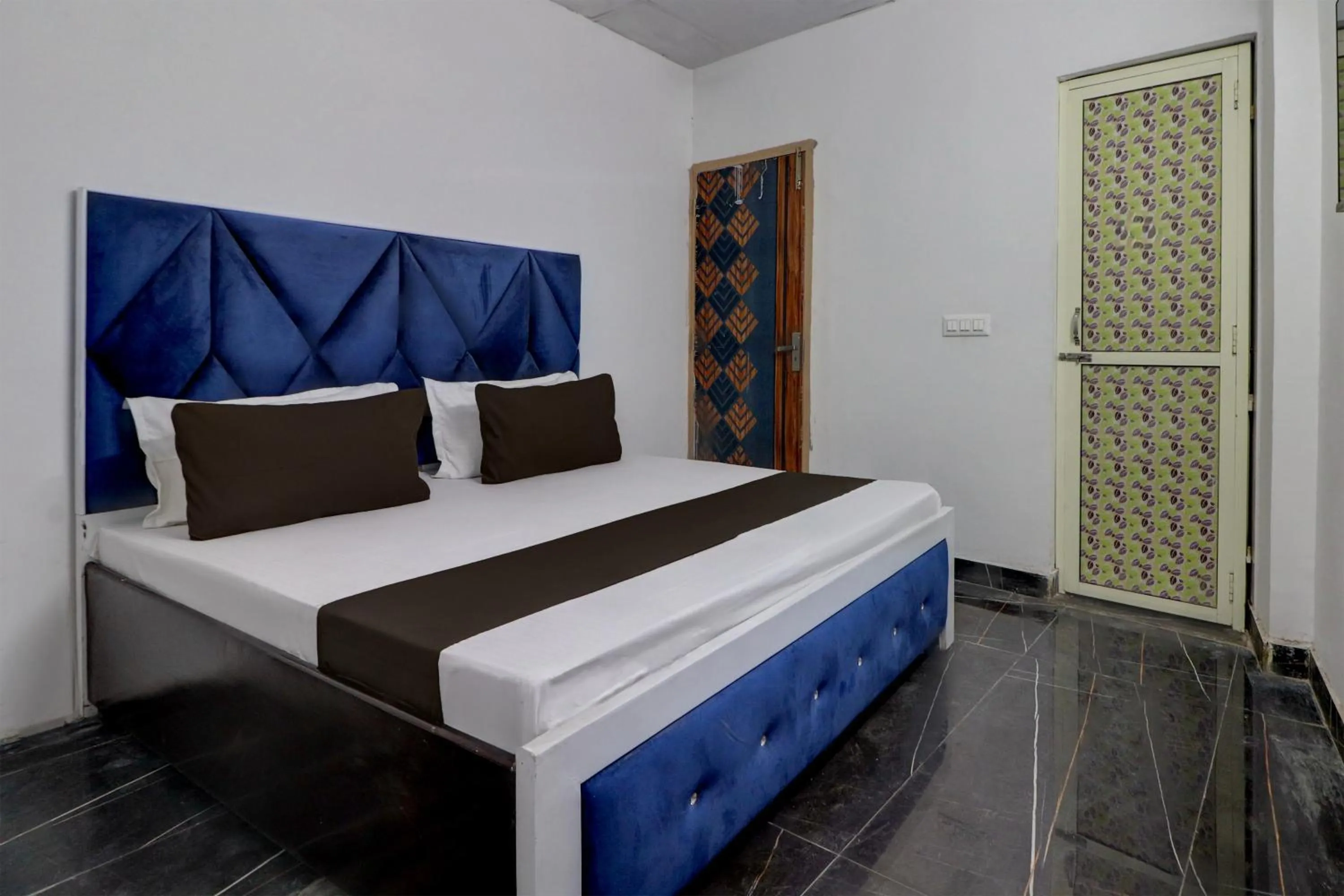 Bedroom, Bed in Hotel O Hotel Feel Inn