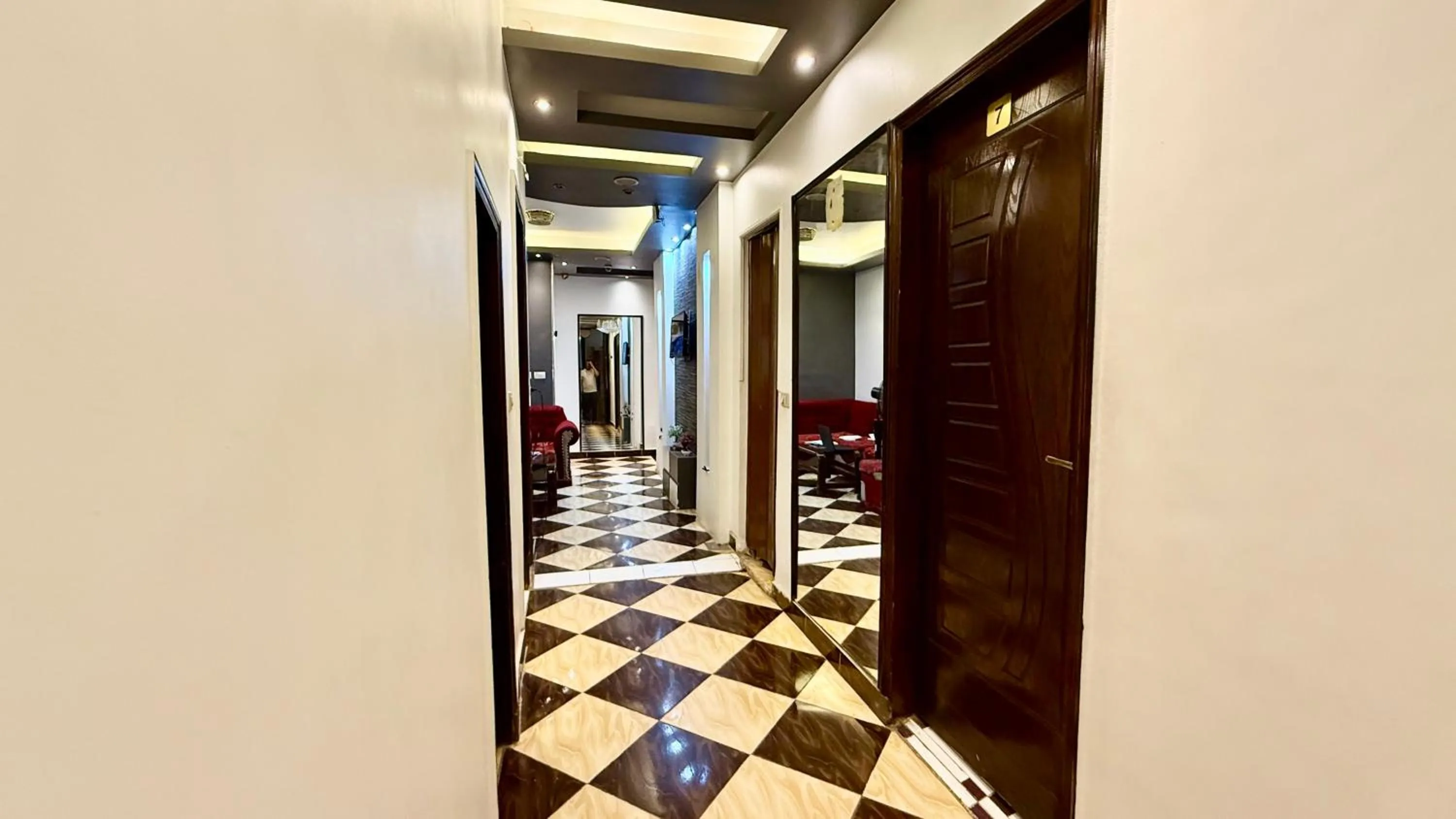 Family Palace Hostel