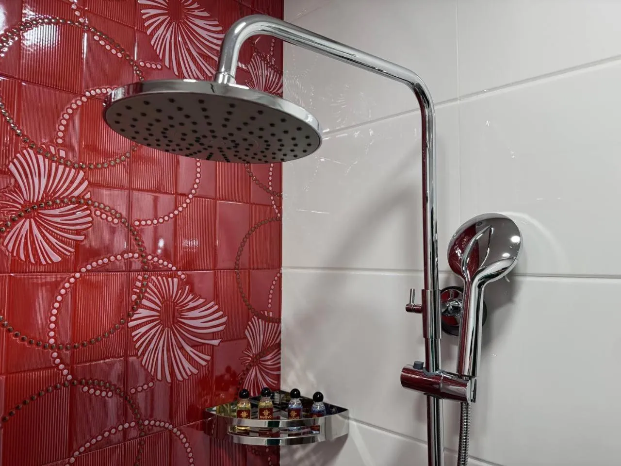 Shower in Nuovo Boutique Hotel