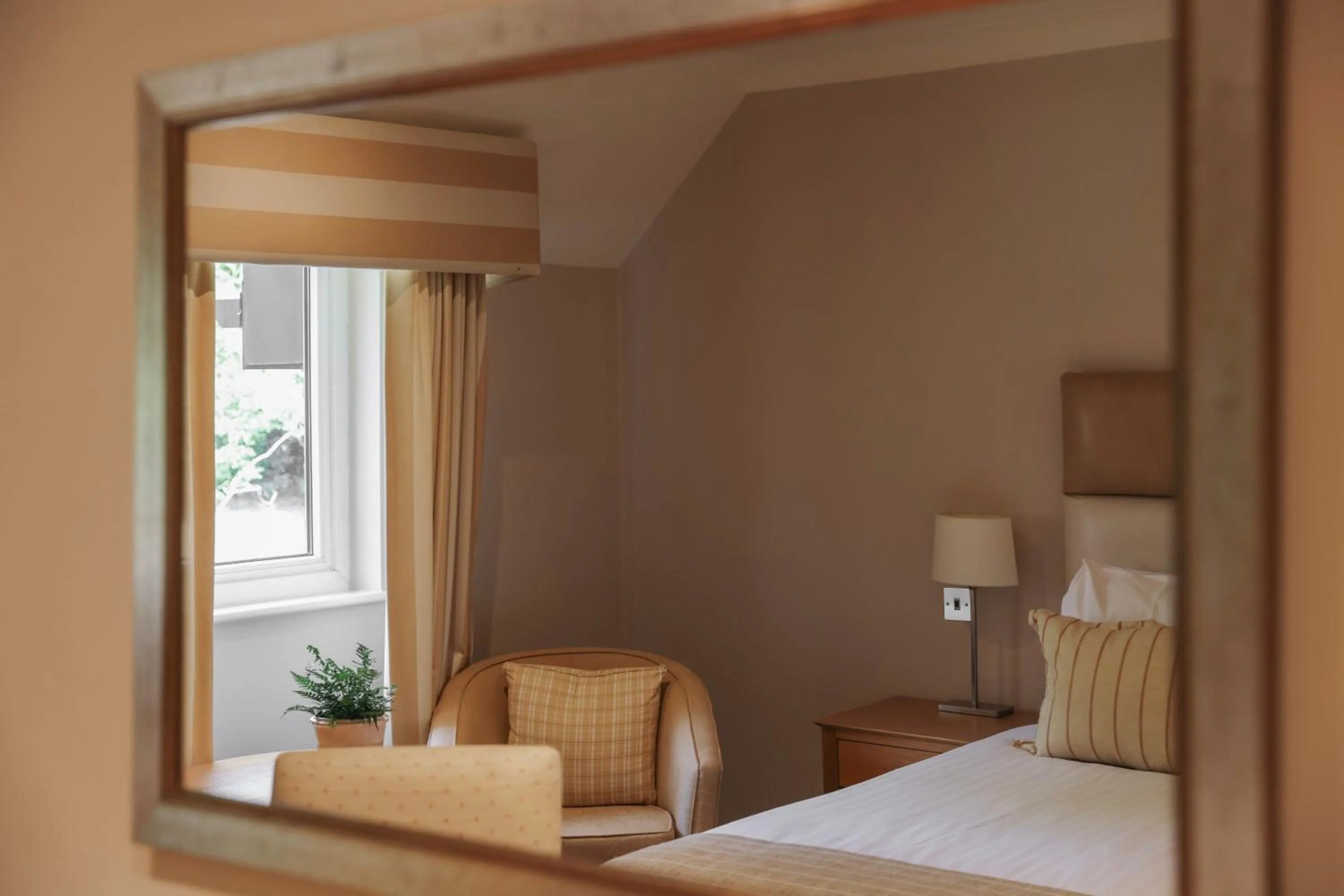 Bedroom, Bed in Donnington Hotel, Spa & Golf