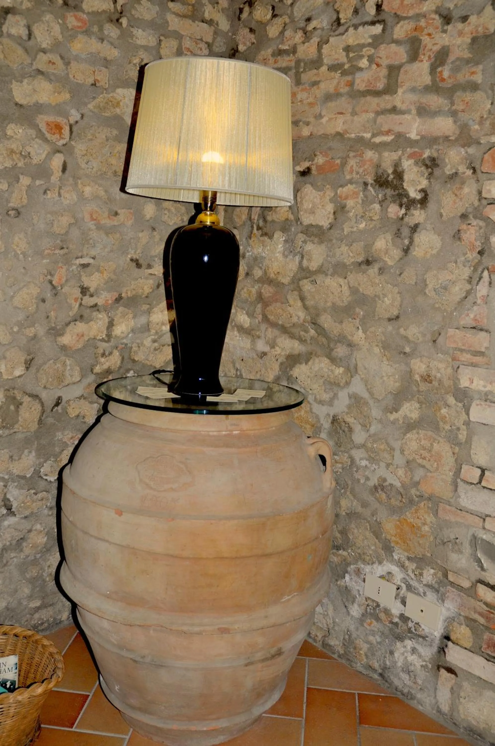 Decorative detail in Podere Lornanino