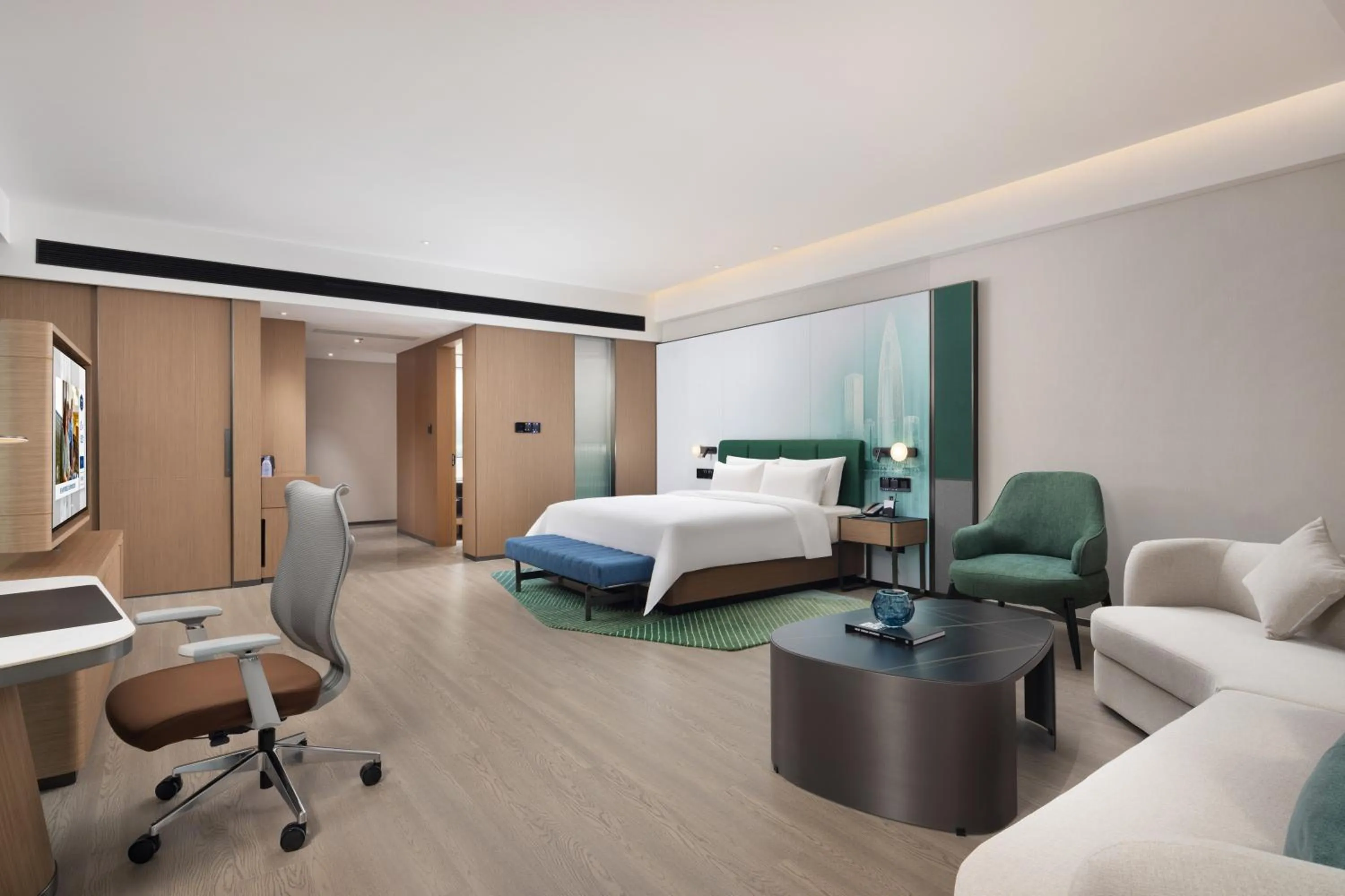 Bed in Hampton by Hilton Shenzhen Futian Huaqiangbei