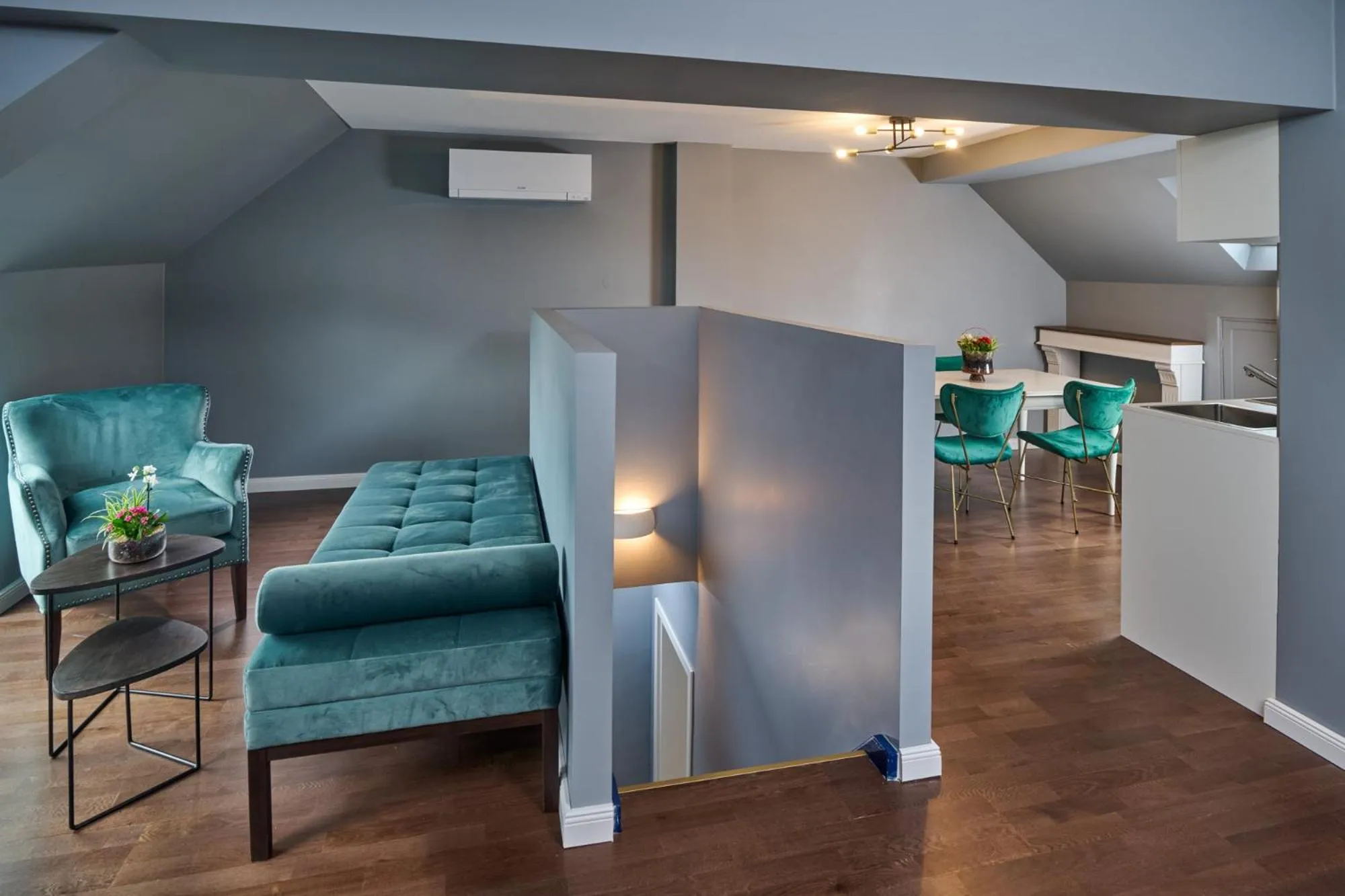 Seating area in Hotel The Rose by Goeres