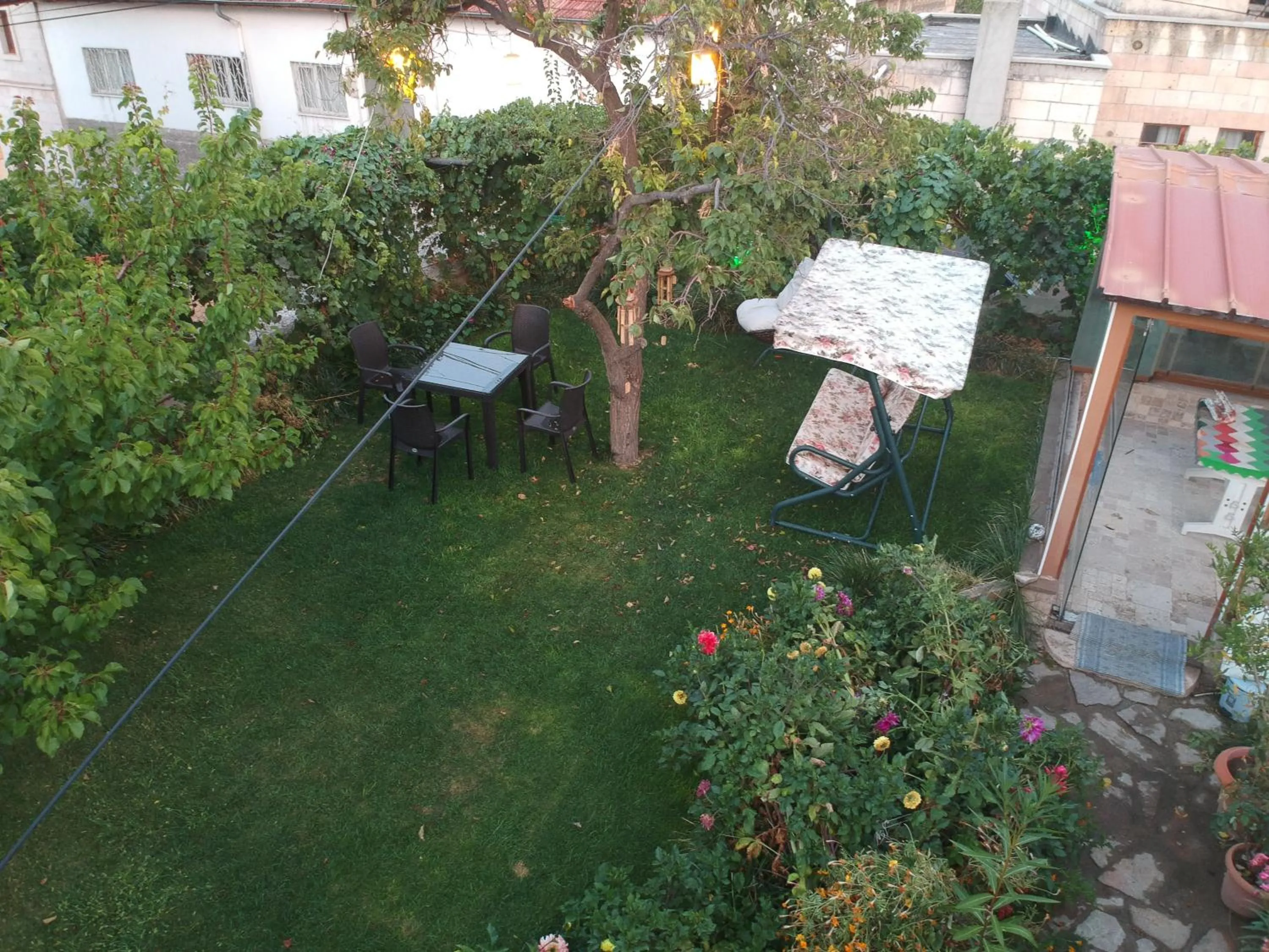 Garden in Family Cave Suite Hotel