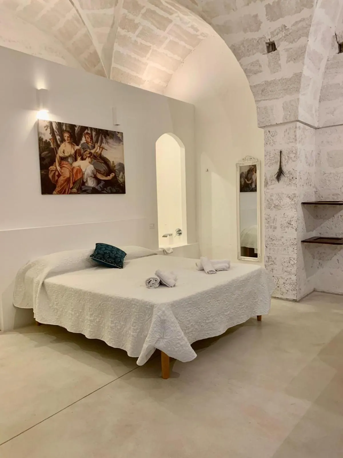 Bed in Corte Mercurio B&B