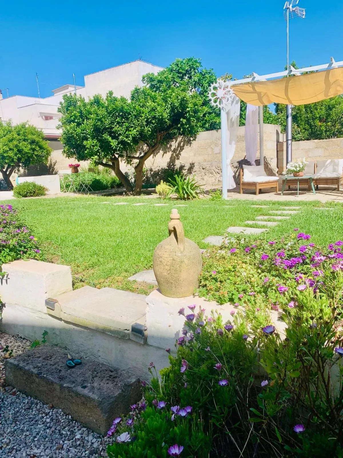 Spring in Corte Mercurio B&B