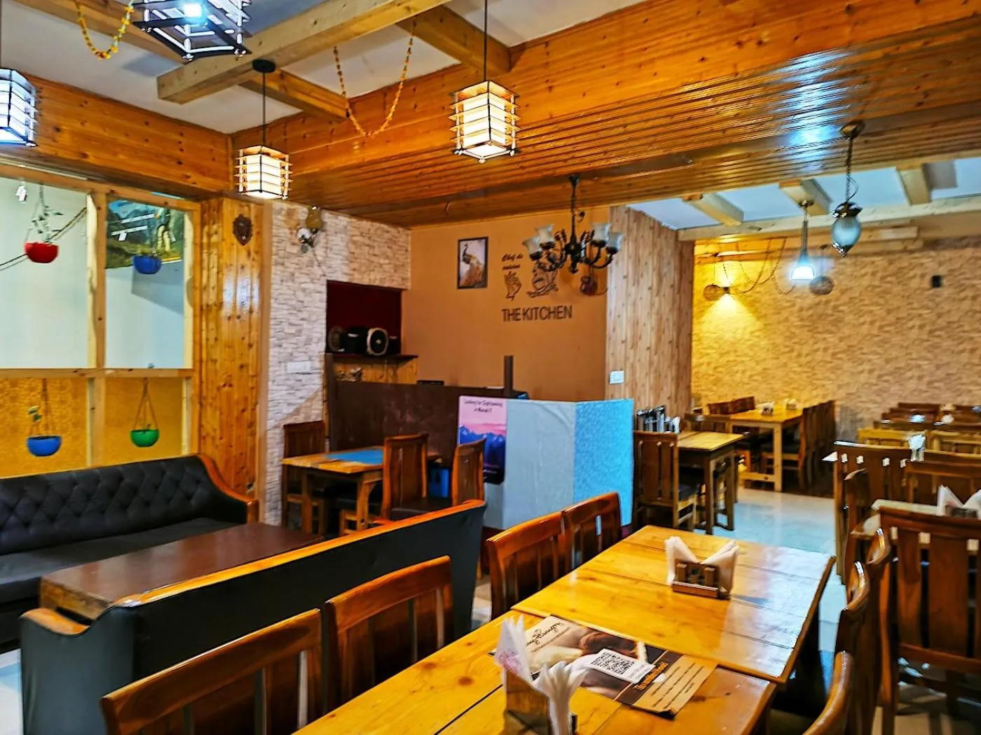 Restaurant/places to eat in CS Shhandella Hotel