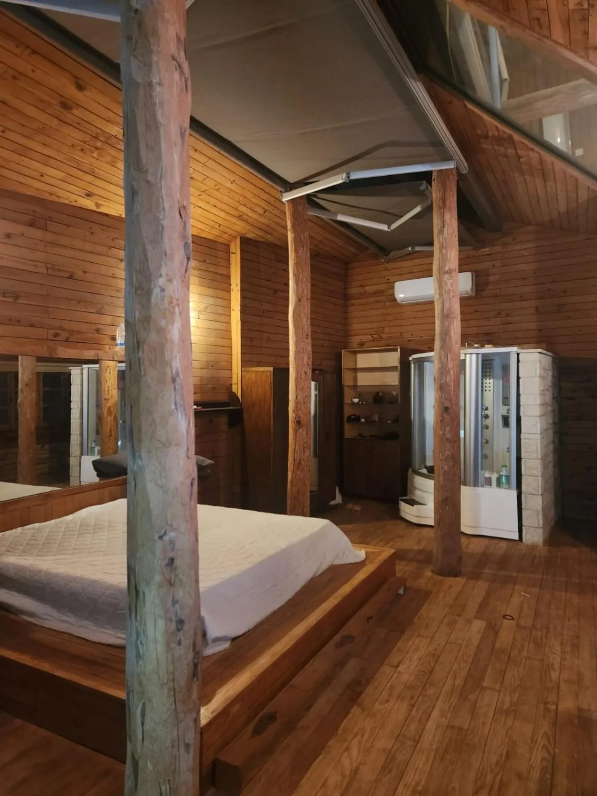 Photo of the whole room, Bed in La Hacienda Cyprus