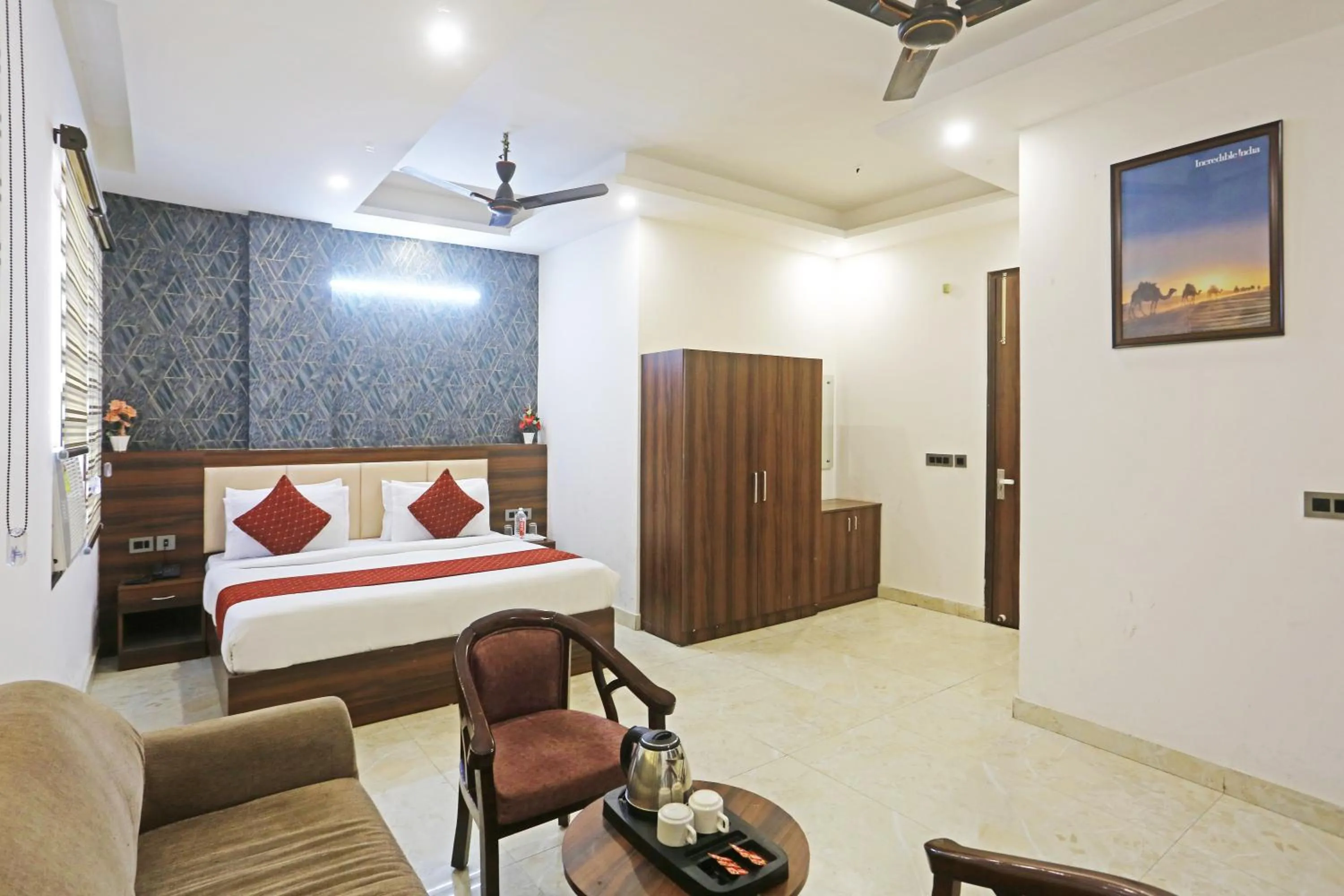 Bed in Hotel ECG Grand Inn-Near Delhi Airport free Airport Drop