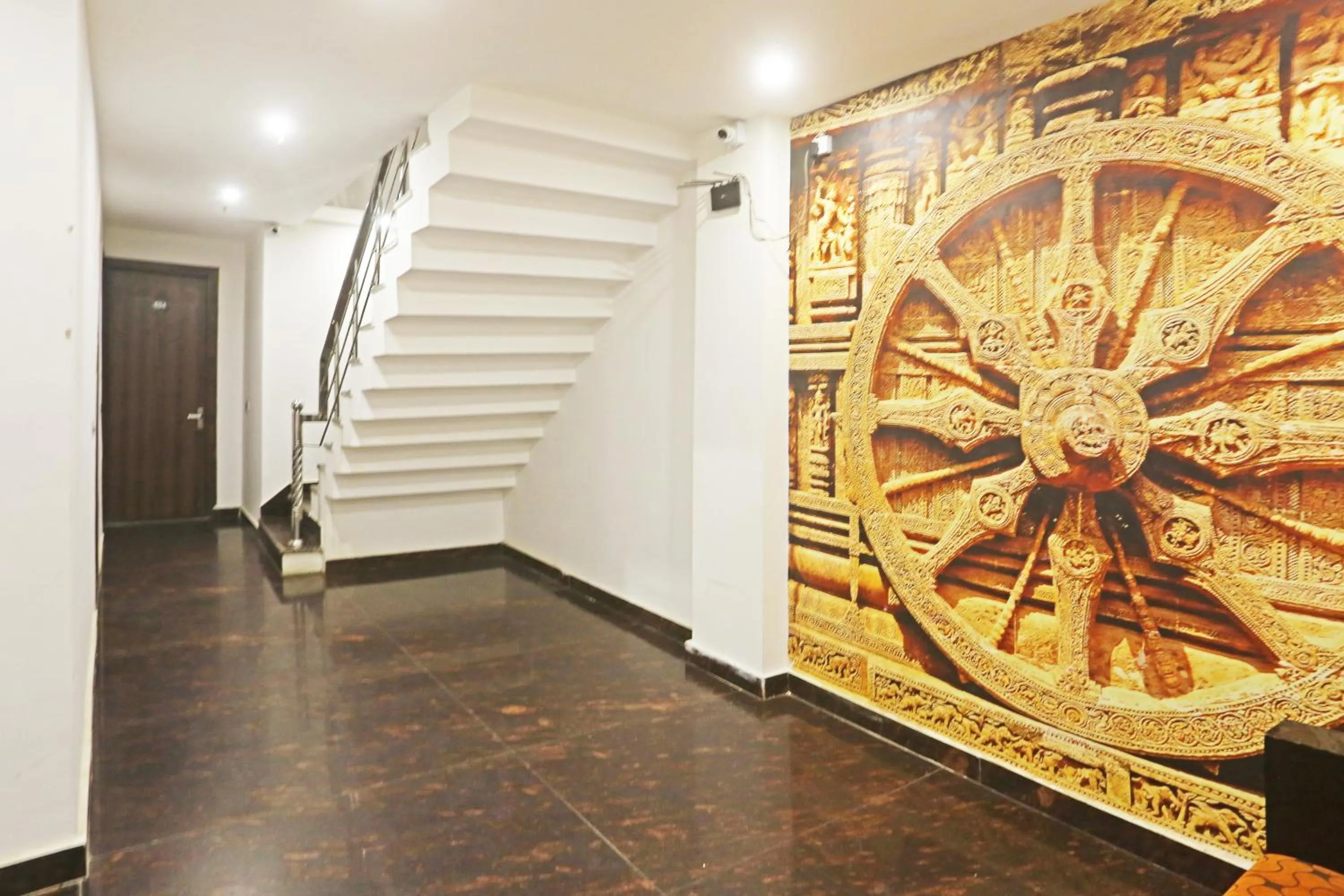 Hotel ECG Grand Inn-Near Delhi Airport free Airport Drop