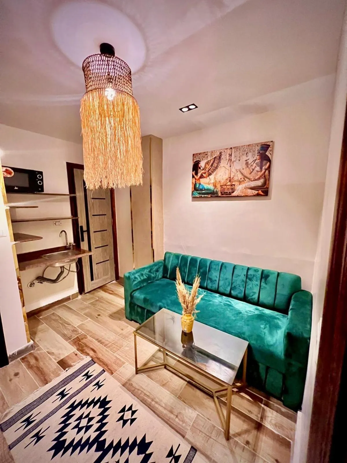 TV and multimedia in Farsha Pyramids Inn