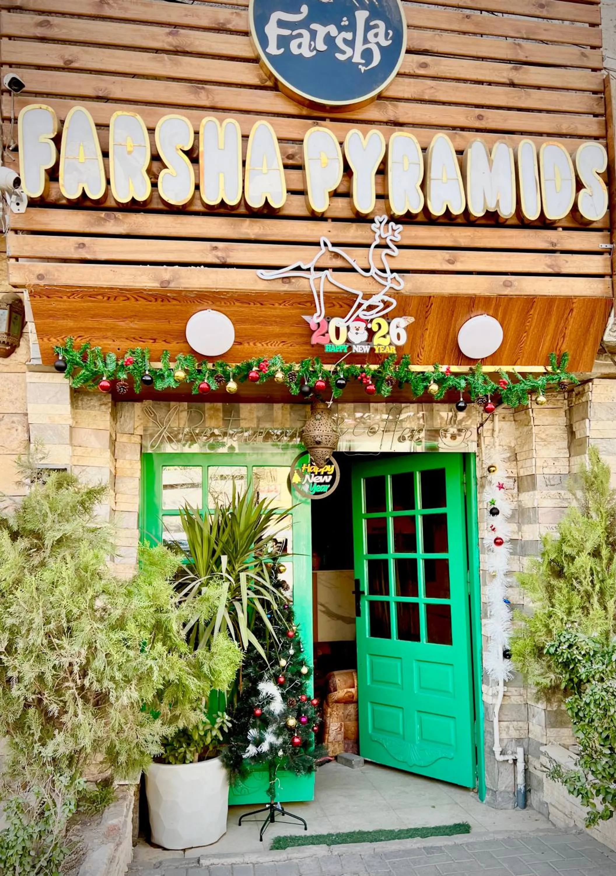 Day in Farsha Pyramids Inn