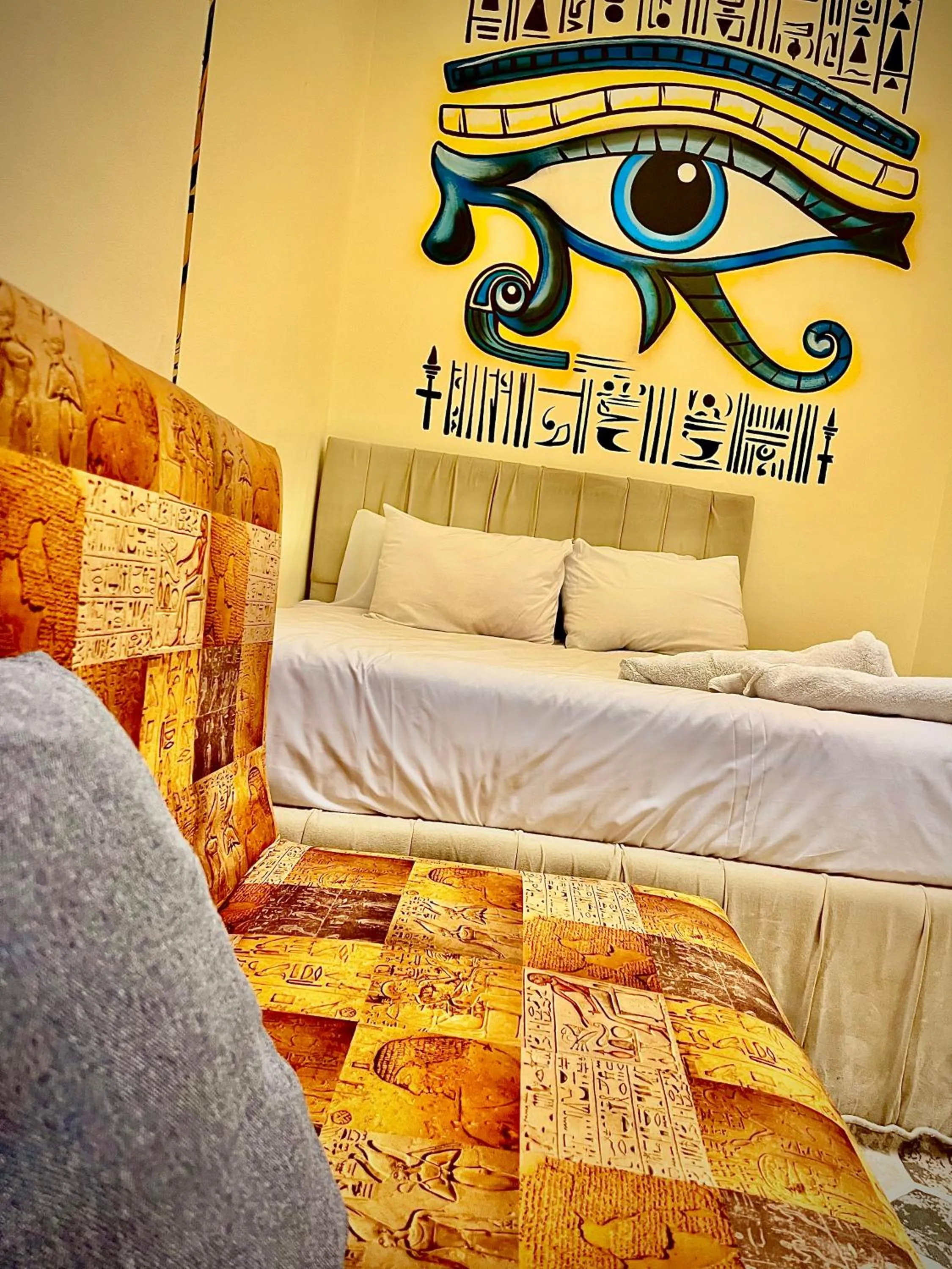 Bed in Farsha Pyramids Inn