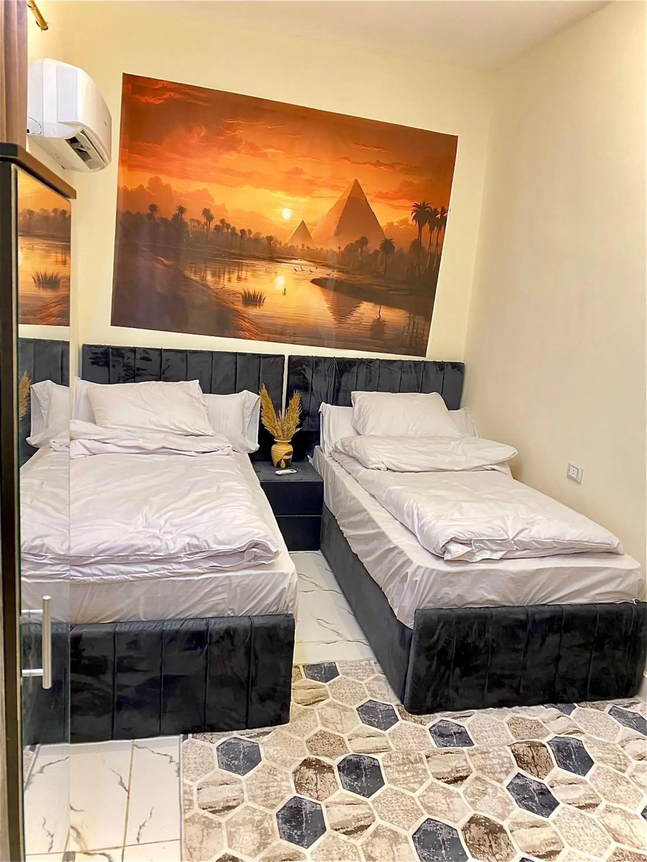 Deluxe Double or Twin Room with City View in Farsha Pyramids Inn Deluxe Double or Twin Room with City View in Farsha Pyramids Inn