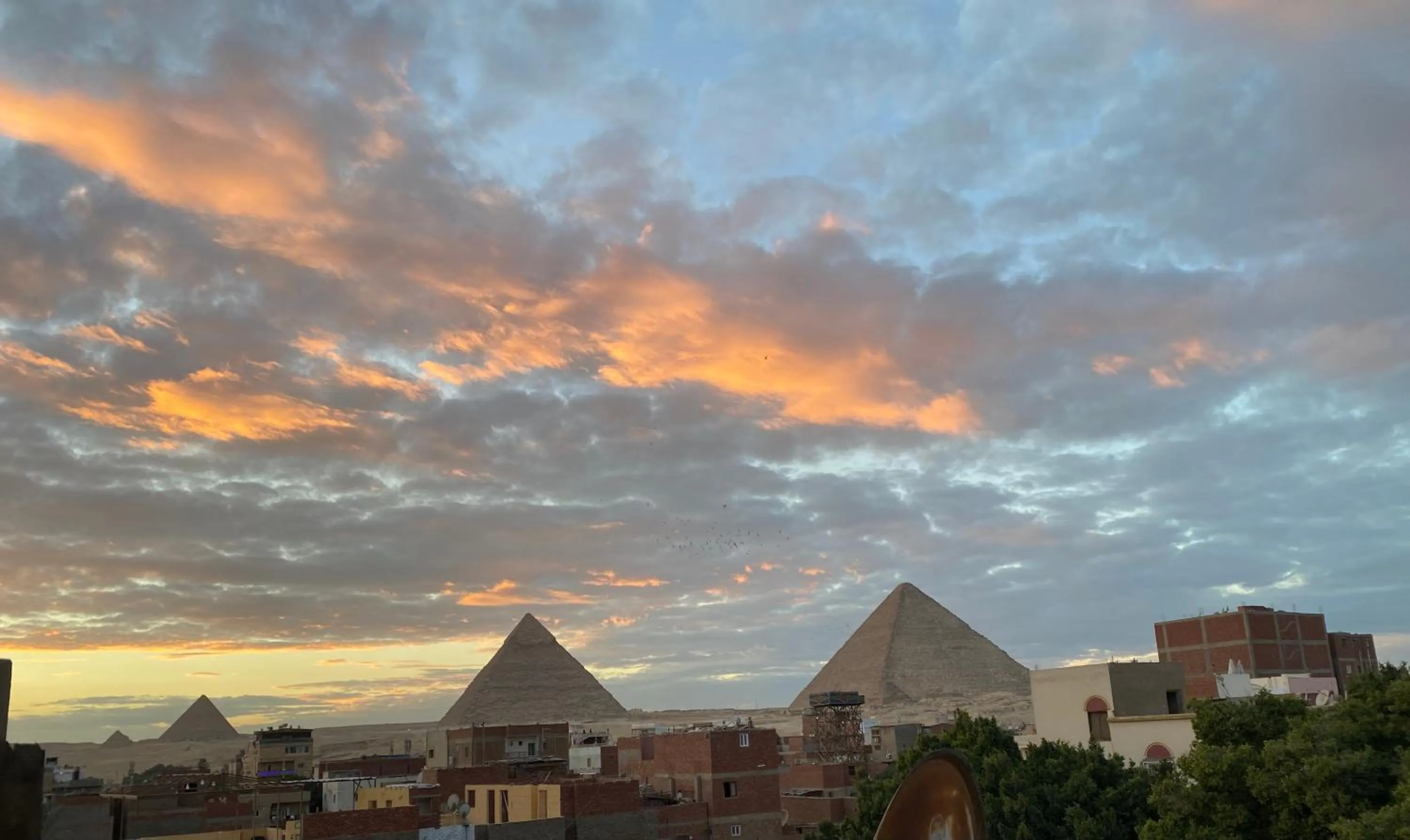 Landmark view in Farsha Pyramids Inn