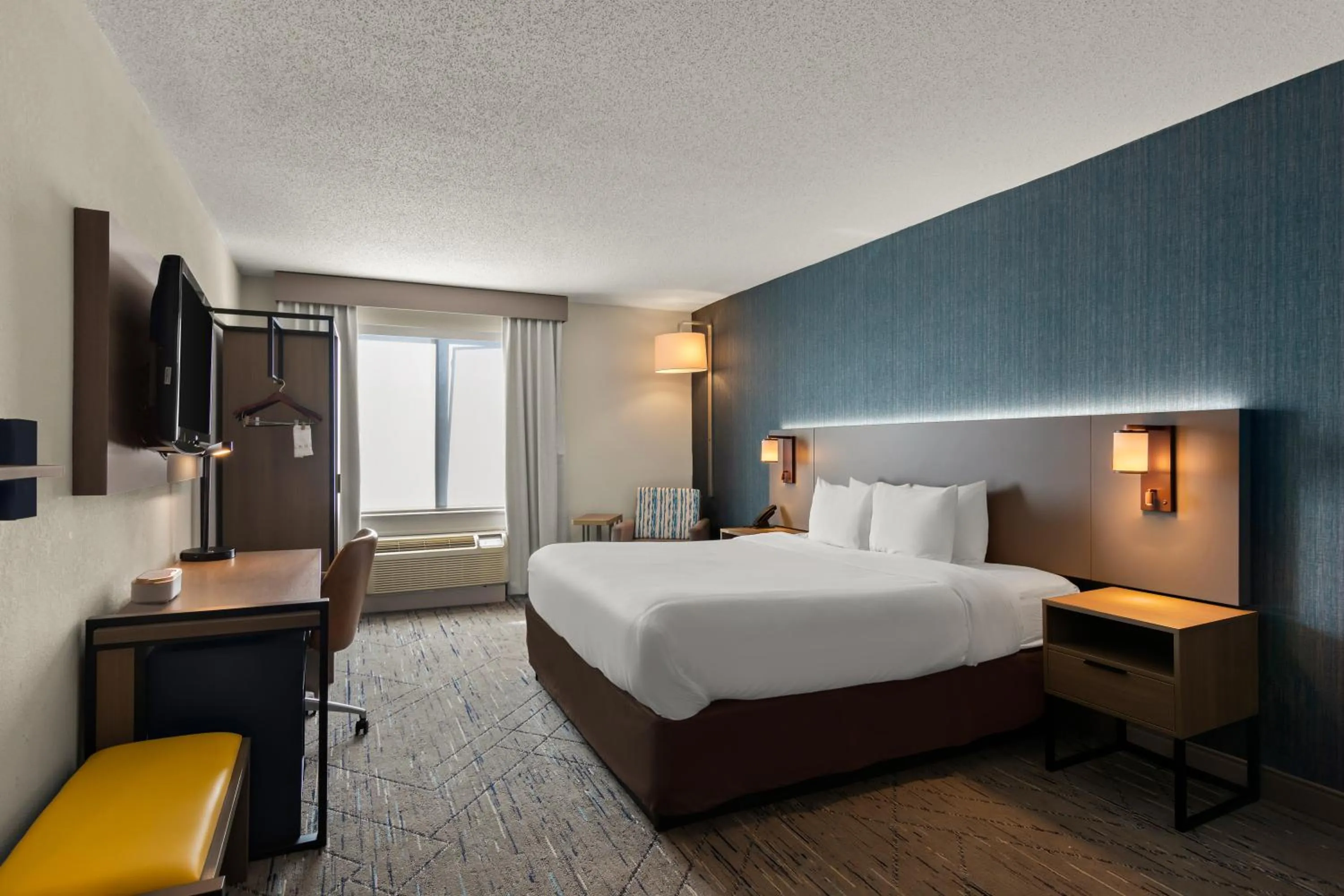 Bedroom, Bed in Comfort Inn & Suites Ashland - Richmond North