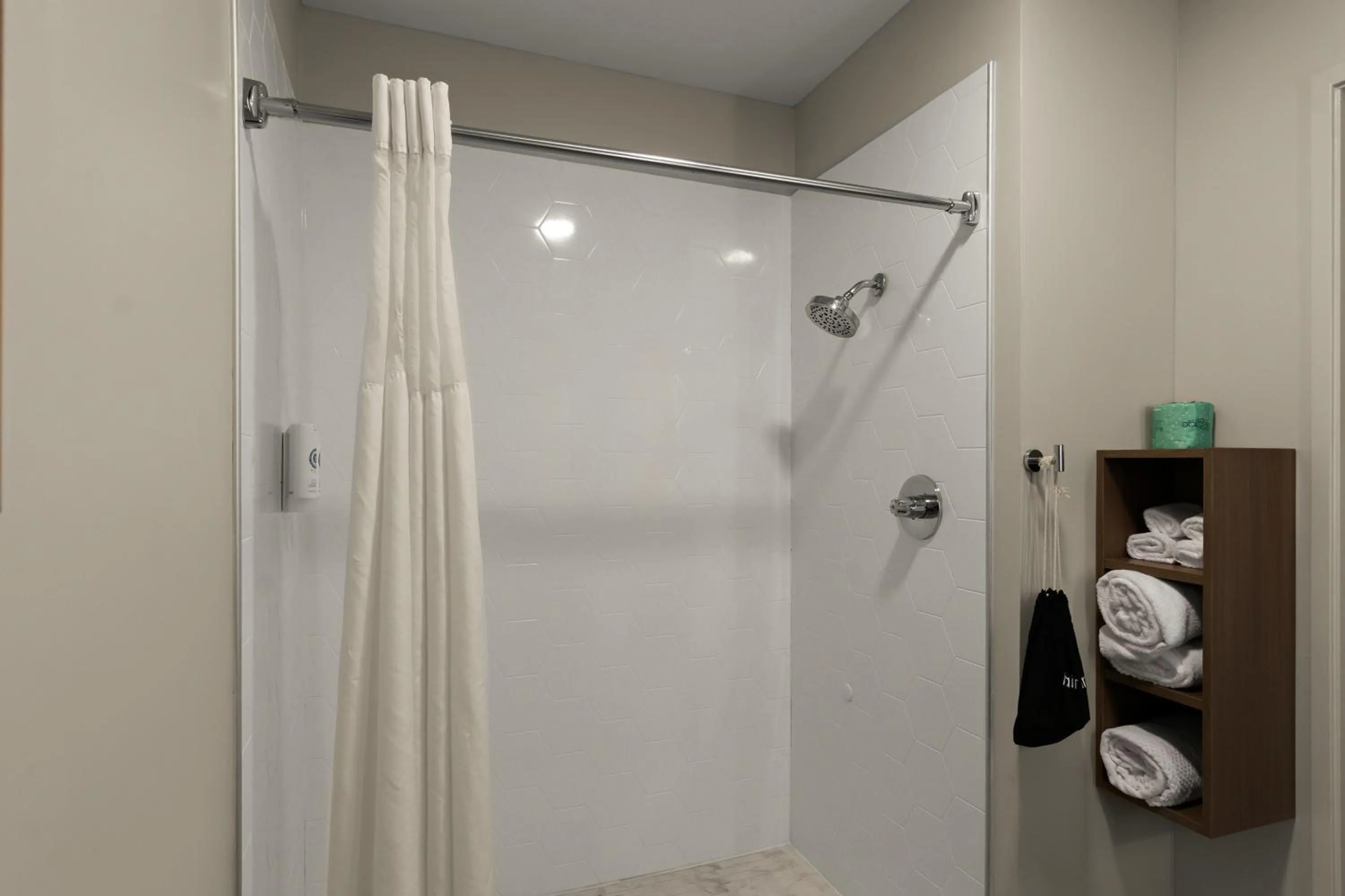 Bathroom in Comfort Inn & Suites Ashland - Richmond North