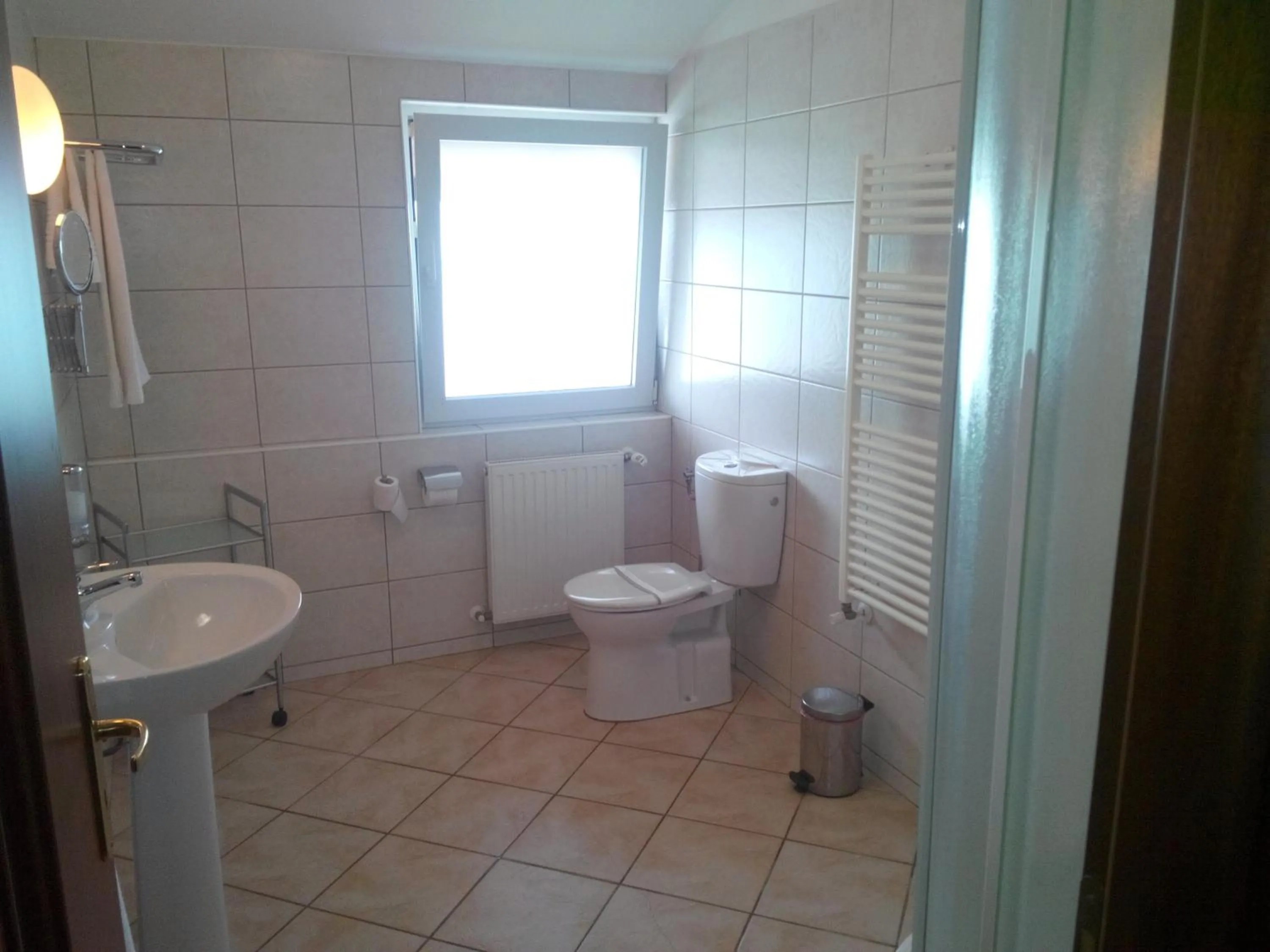 Bathroom in Hotel Baneasa Parc