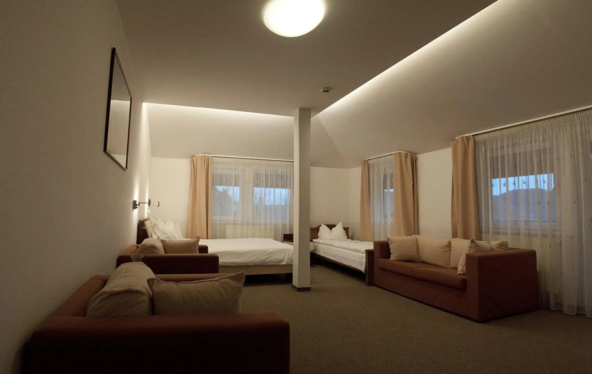 Photo of the whole room, Bed in Hotel Baneasa Parc