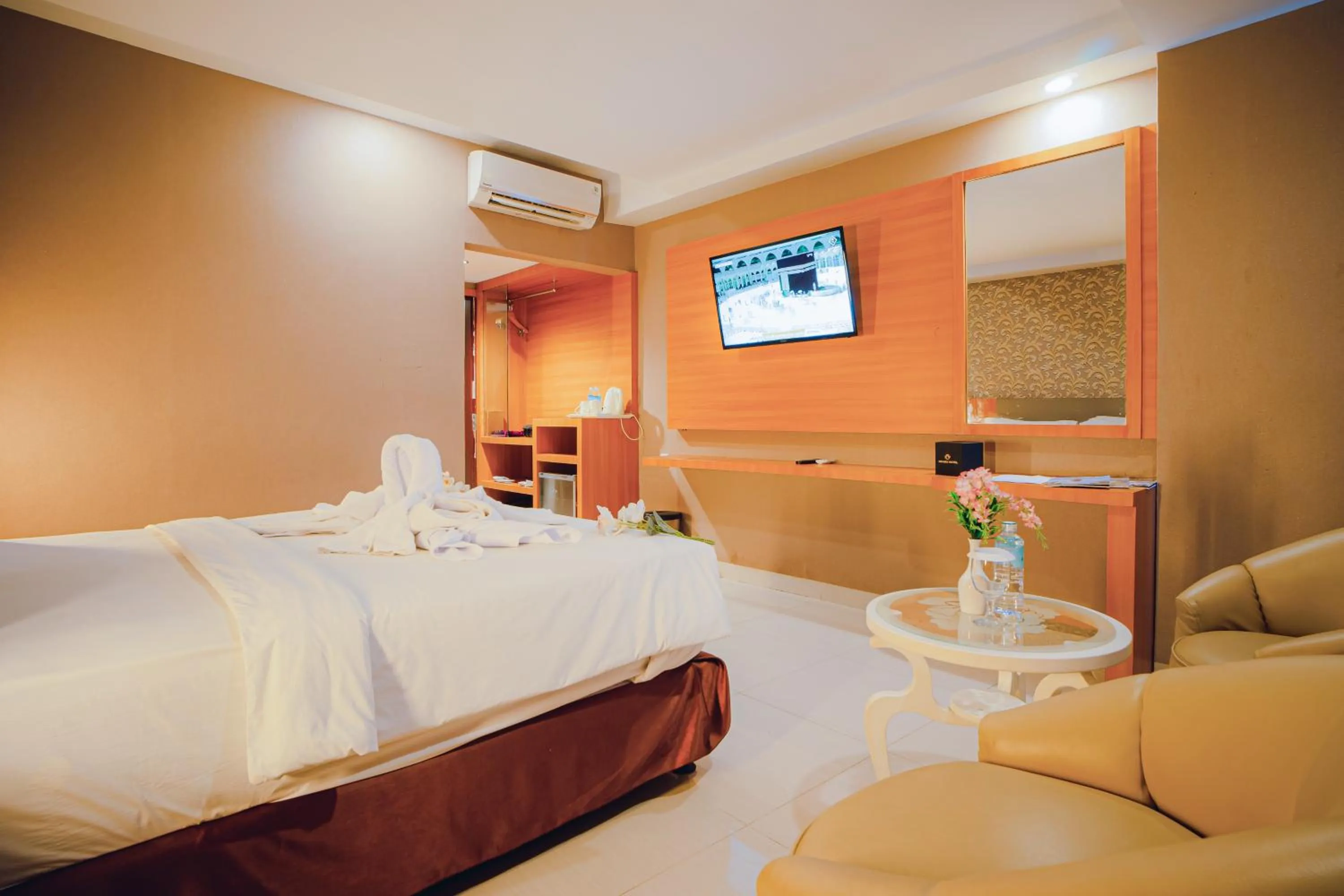 Bed in Portola Arabia Hotel Banda Aceh