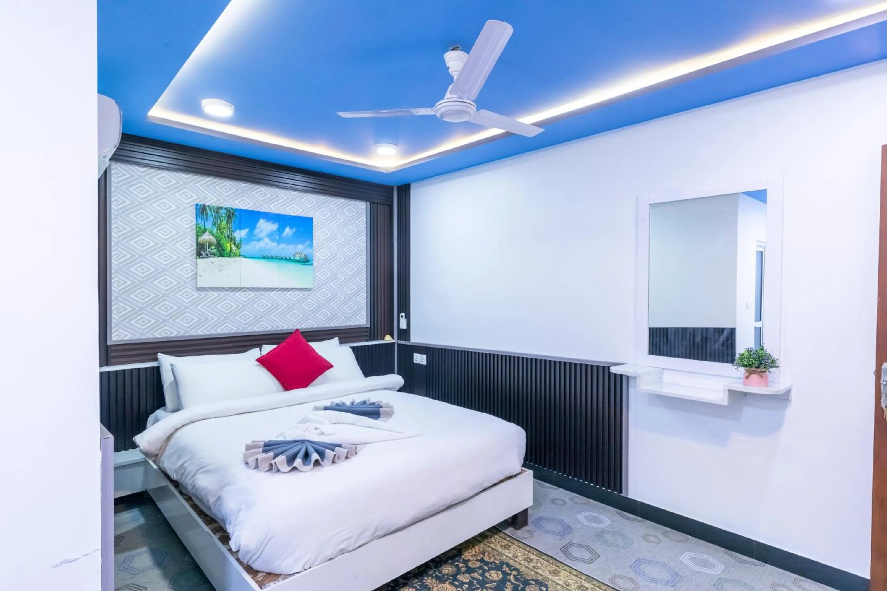 Property building, Bed in Isle inn {Fuvahmulah)